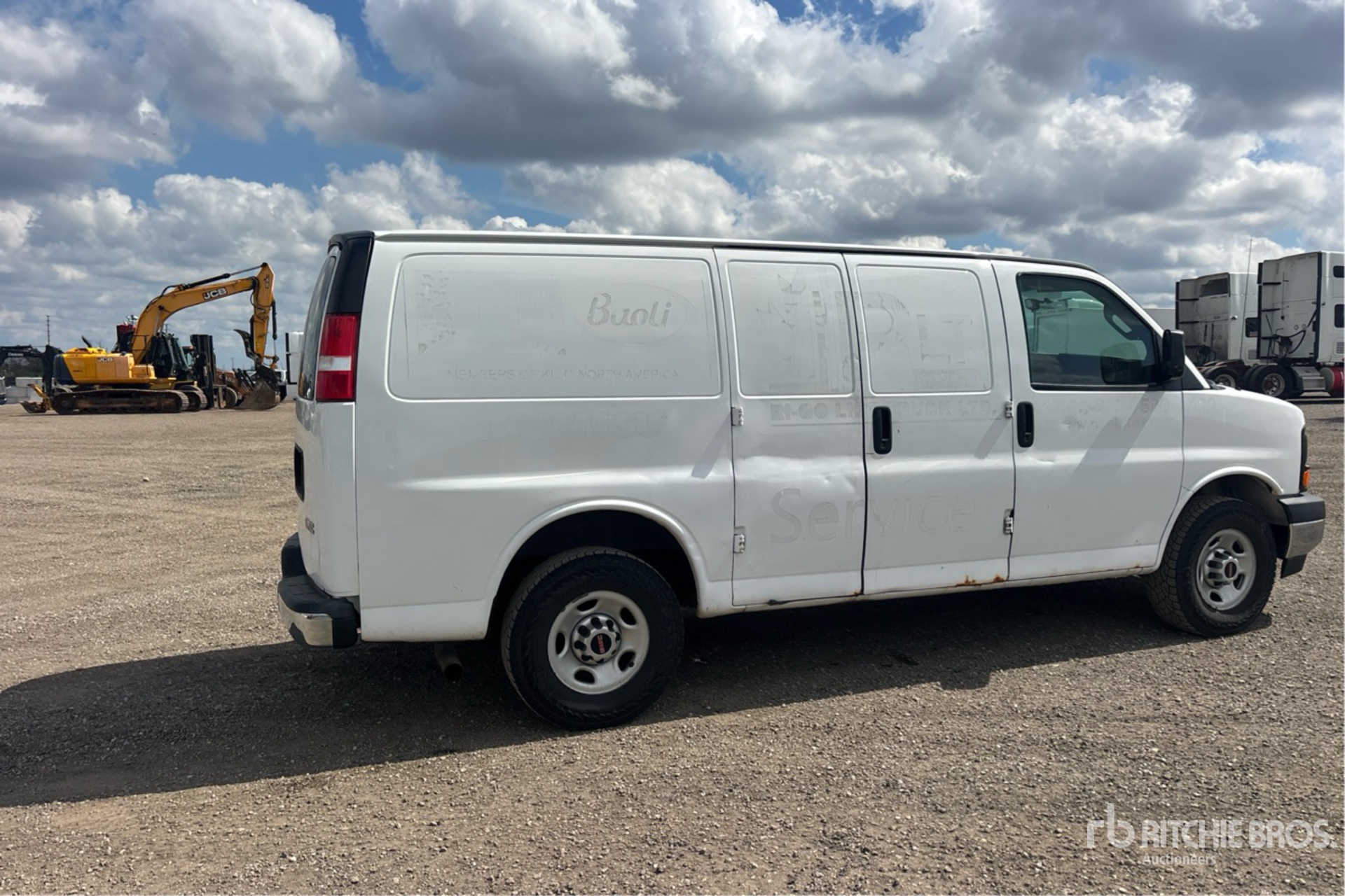 2017 GMC SAVANA 2500