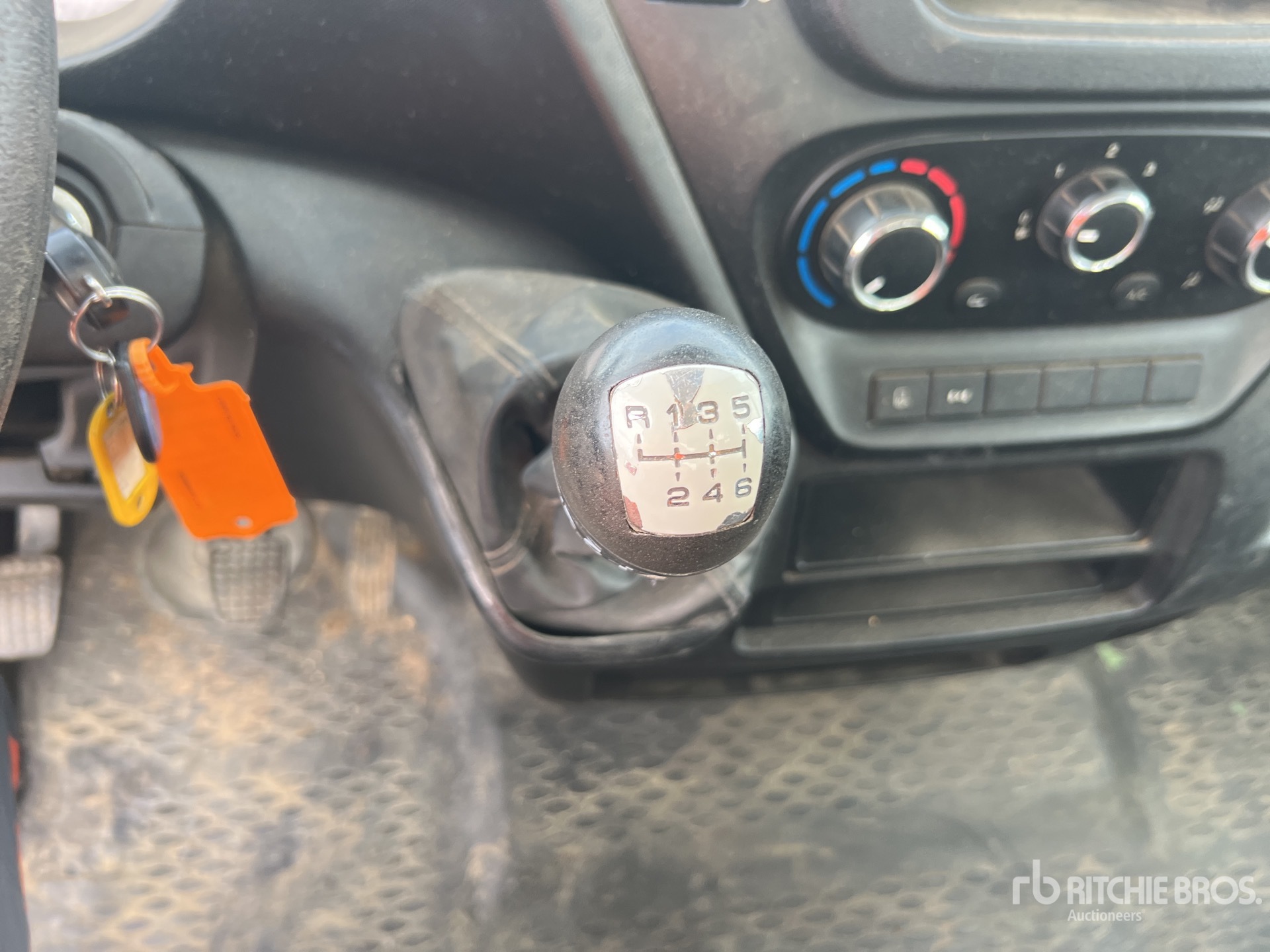 2014 Iveco 35-150