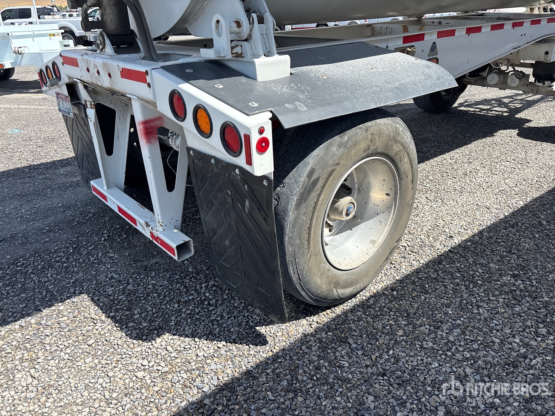 2021 Trail King 20 FT S/A TURNTABLE
