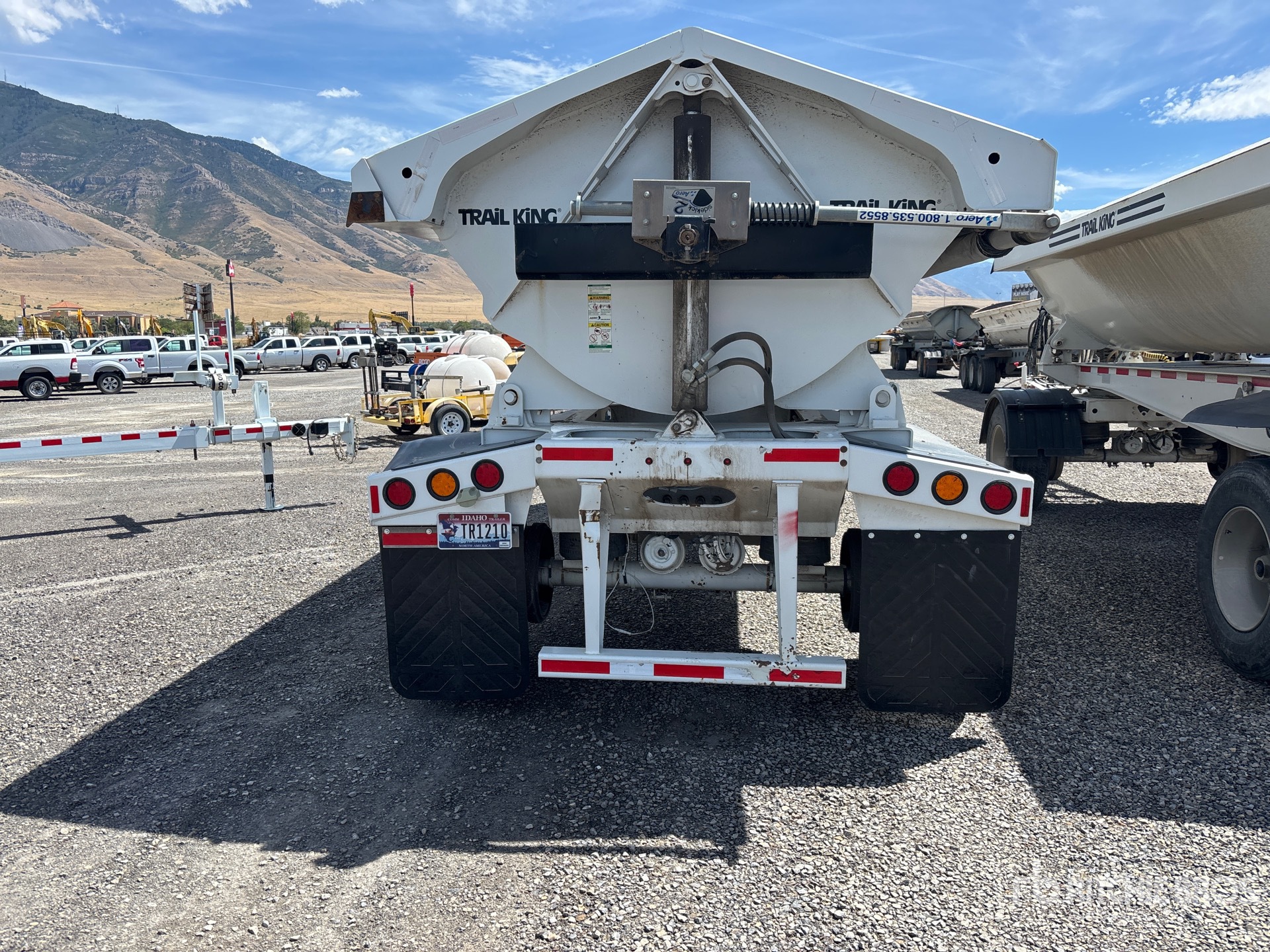 2021 Trail King 20 FT S/A TURNTABLE