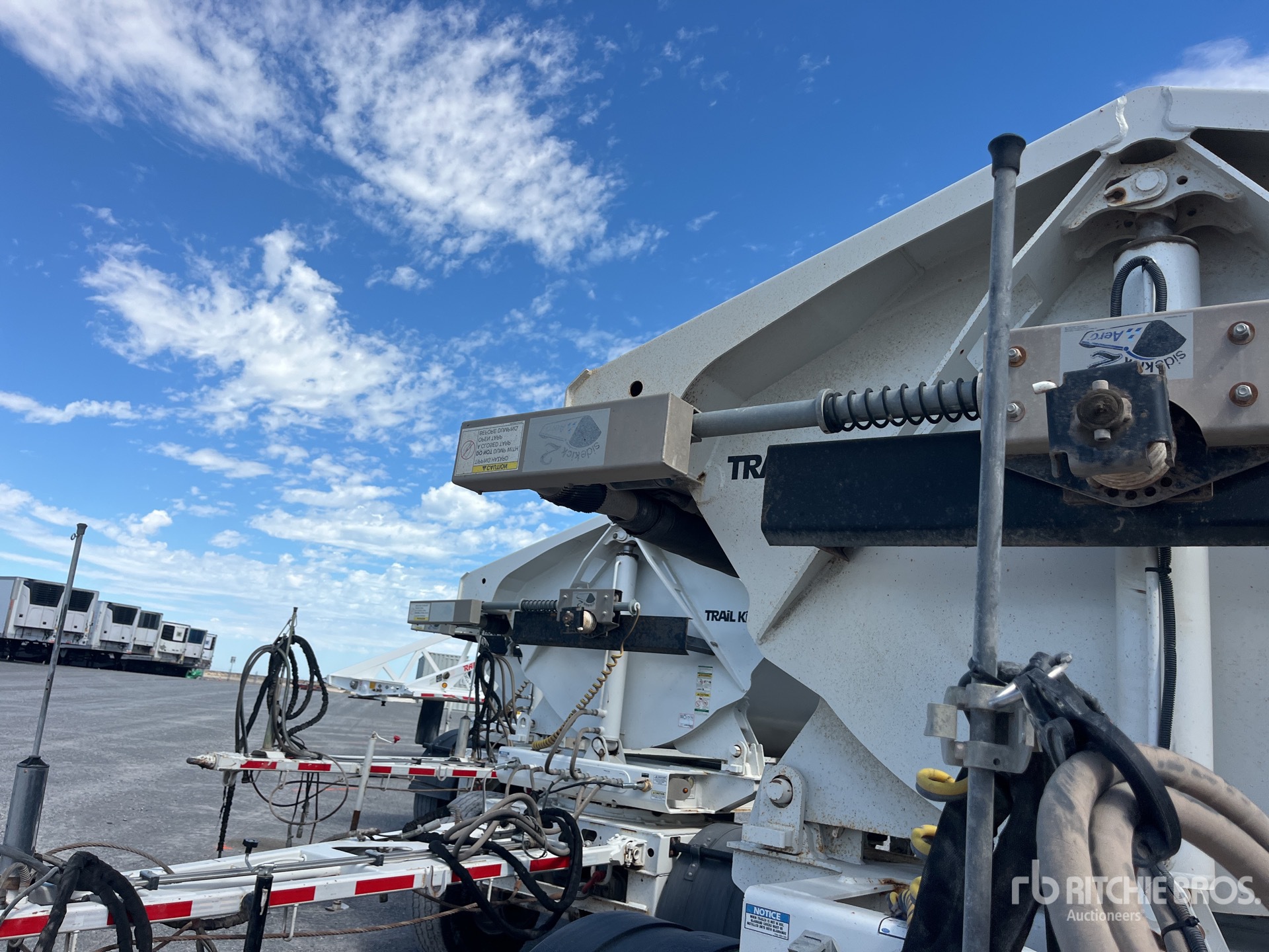 2022 Trail King TK30SSD-202