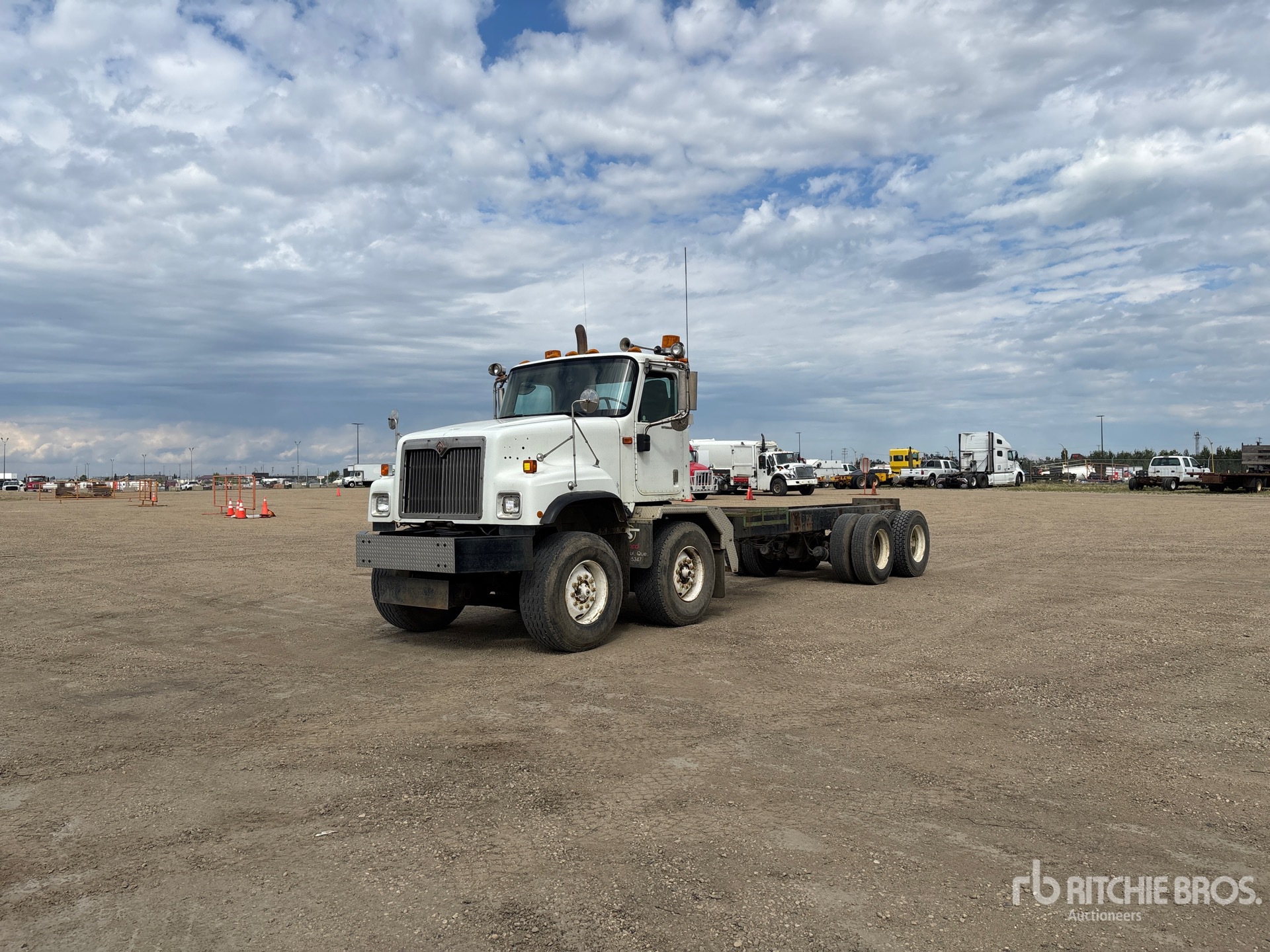 2003 International PAYSTAR 5500I