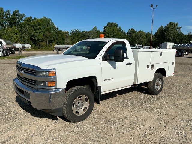 2016 Chevrolet 2500HD 4x4 Utility Truck 2016 Chevrolet 2500HD 4x4 Utility Truck