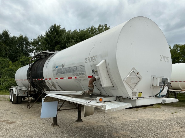 2007 LBT T/A 7000 gal Asphalt Tank Trailer
