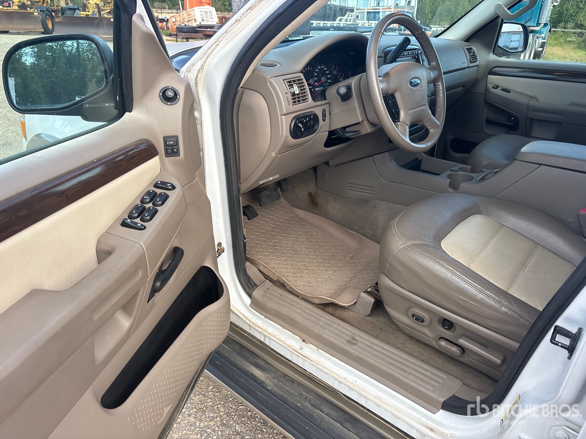 2005 Ford EXPLORER