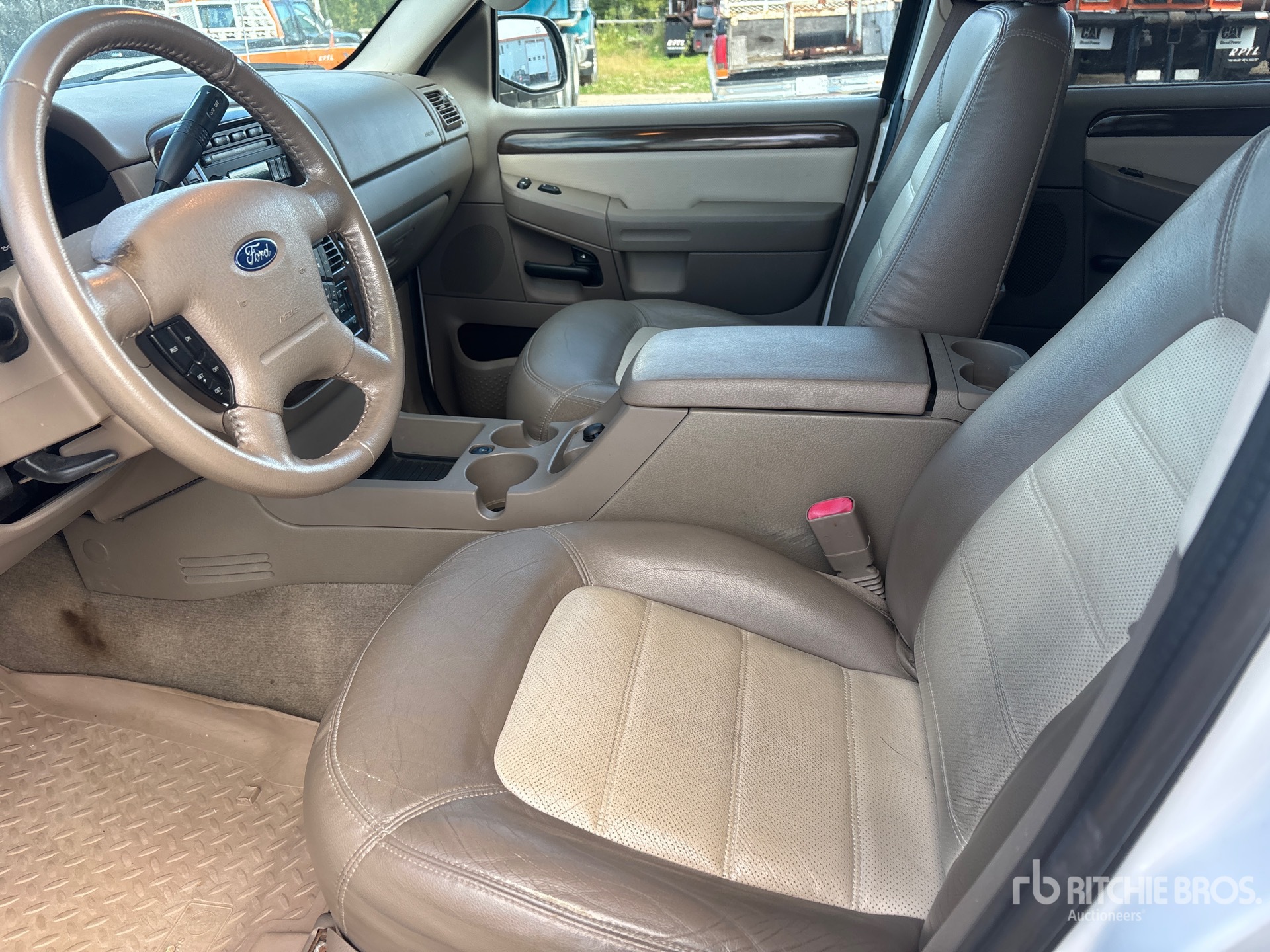 2005 Ford EXPLORER