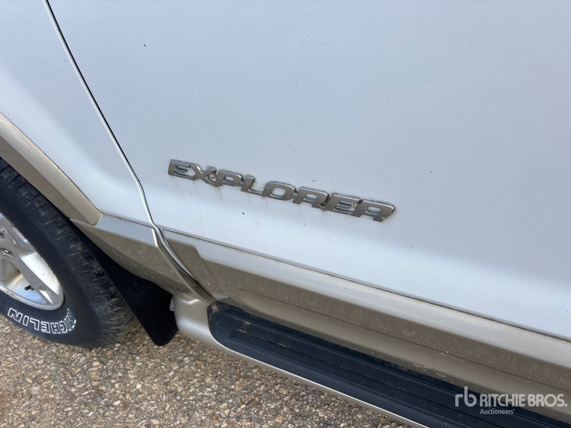2005 Ford EXPLORER