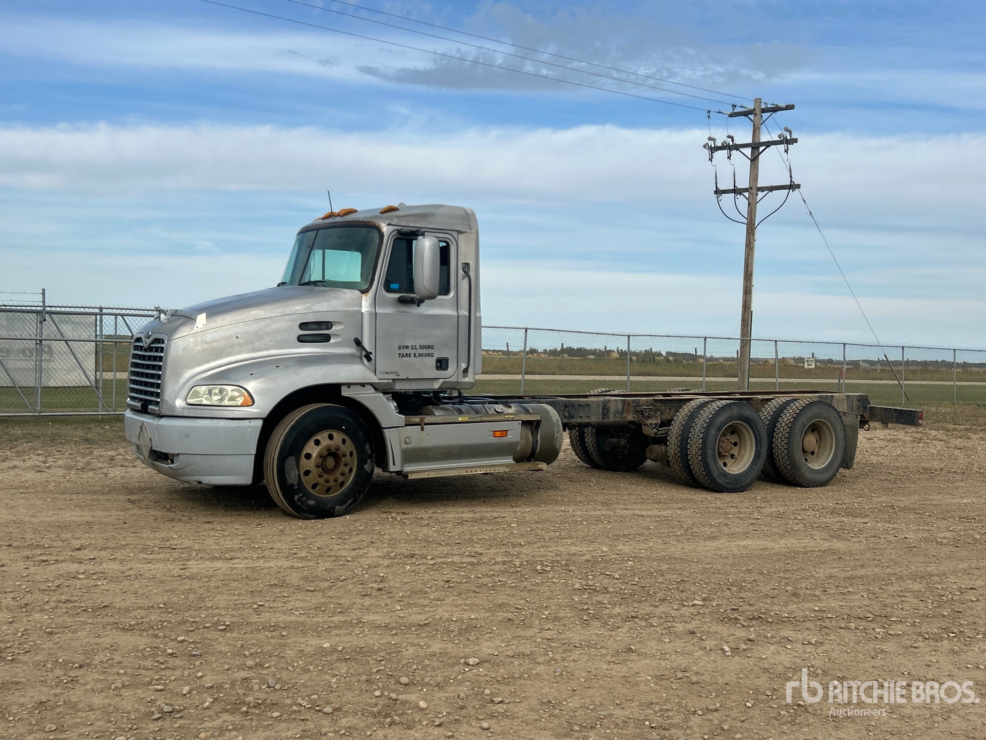 2001 Mack CX613