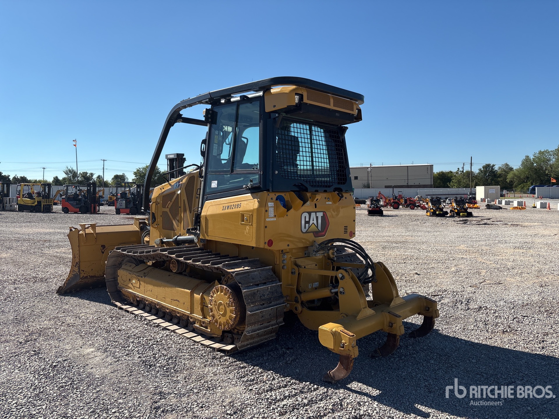 2022 Caterpillar D3