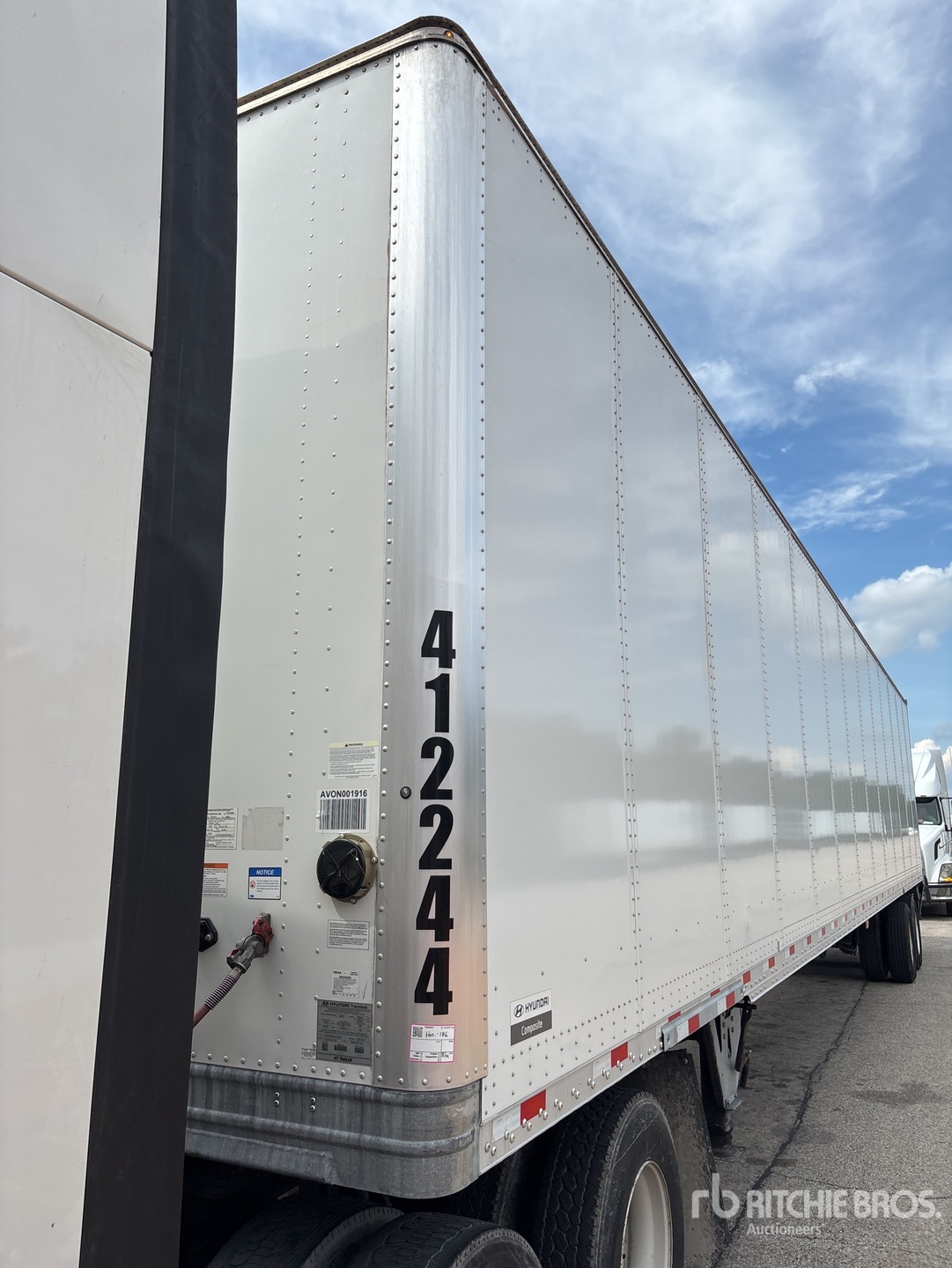 2023 Hyundai VC2530152-AJS