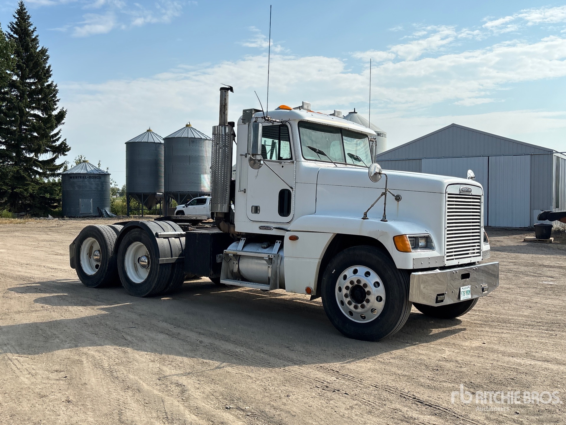 2002 Freightliner FLD 120