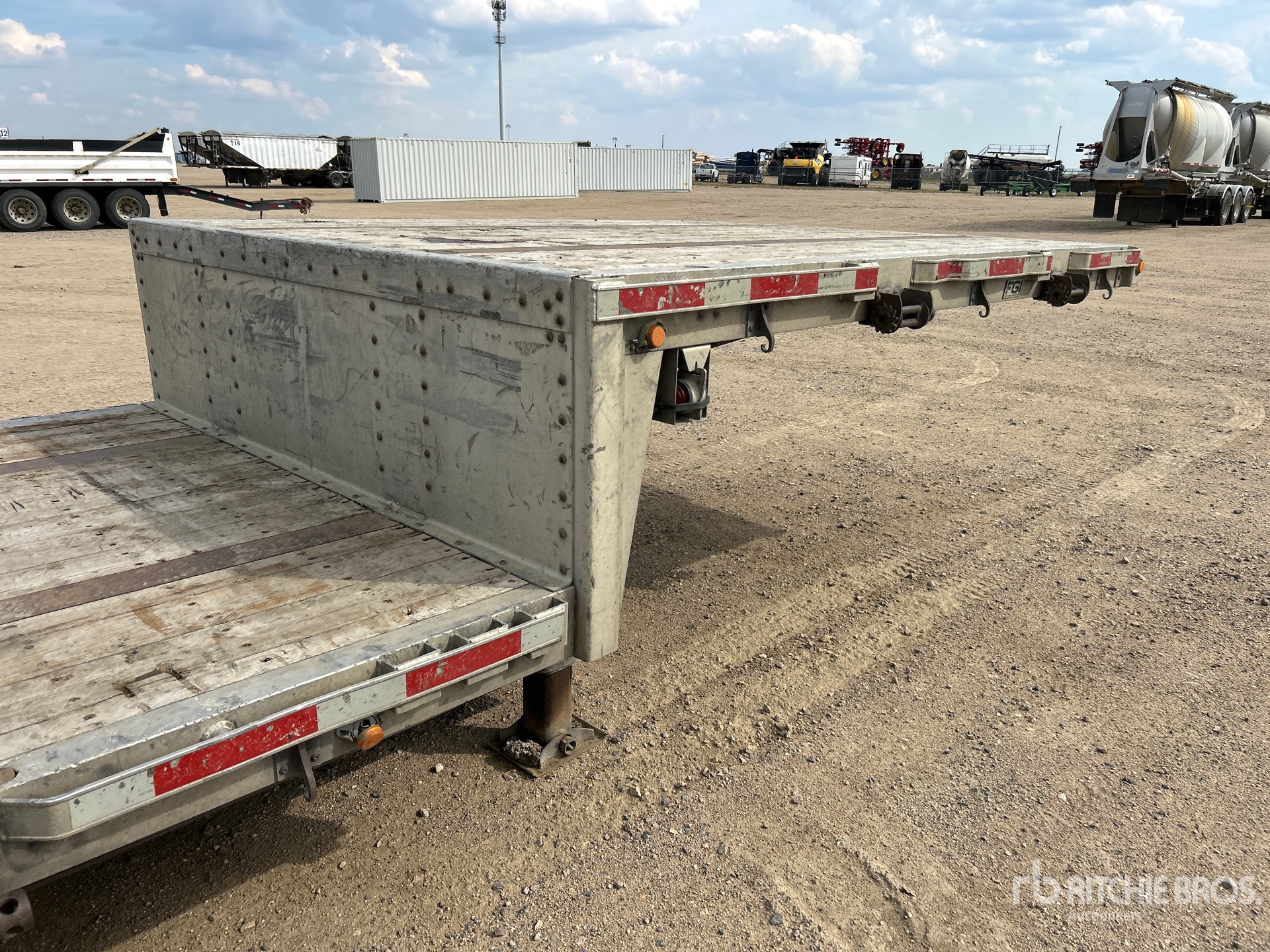 2014 Load King 53 ft Tri/A