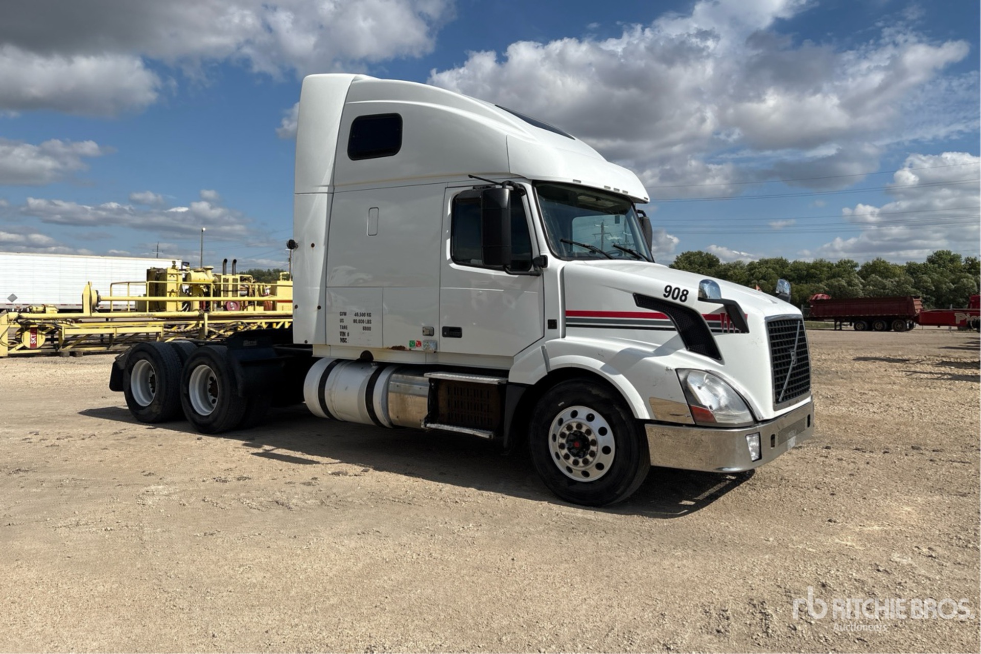 2015 Volvo VNL64T