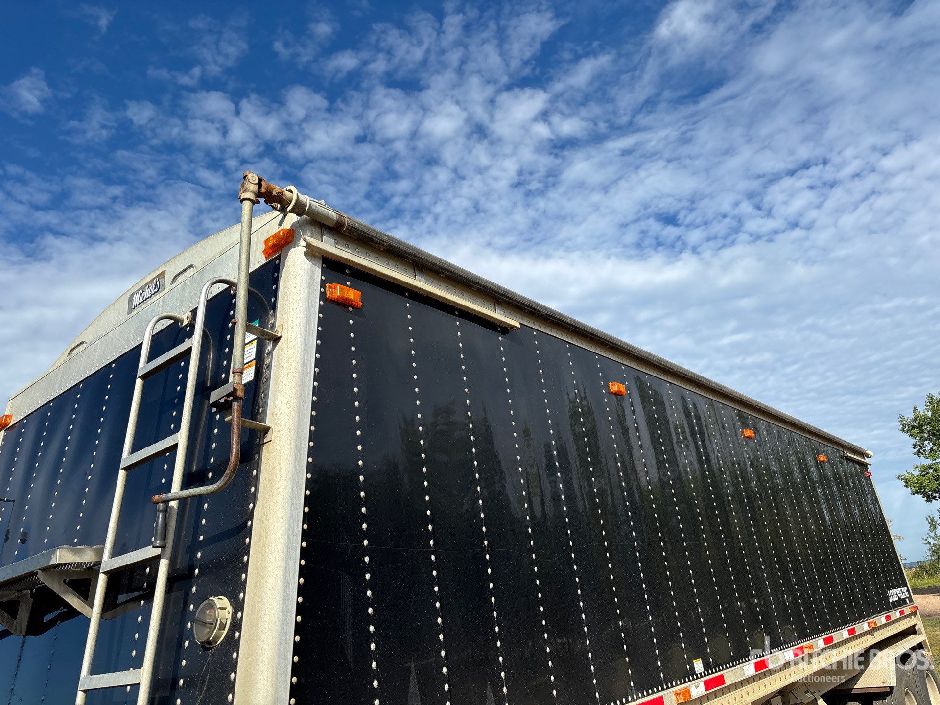 2013 Load King 30 ft T/A Super B-Train Pup