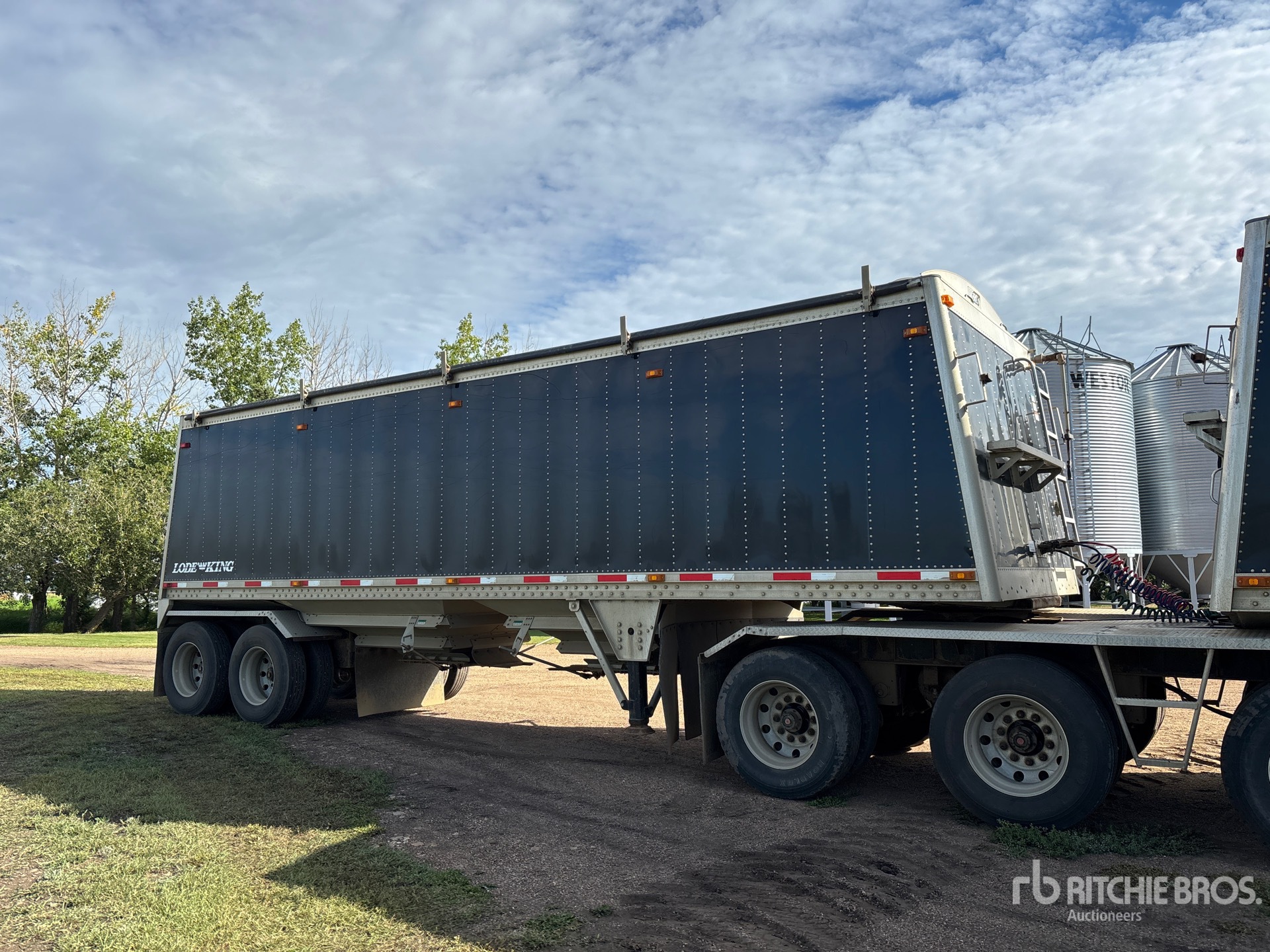 2013 Load King 30 ft T/A Super B-Train Pup