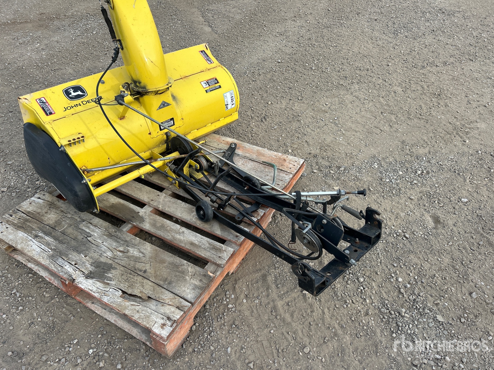 John Deere 3252