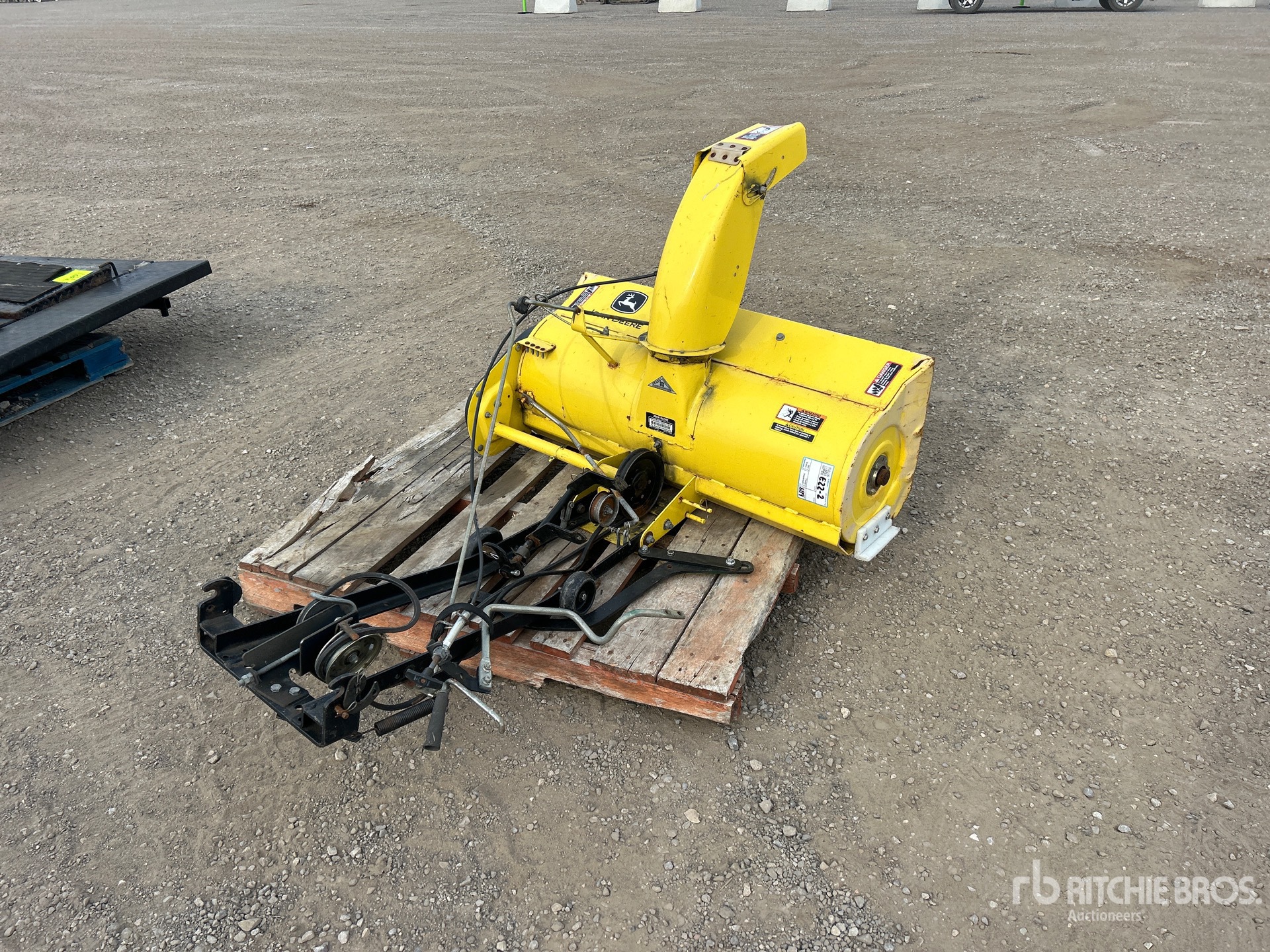 John Deere 3252