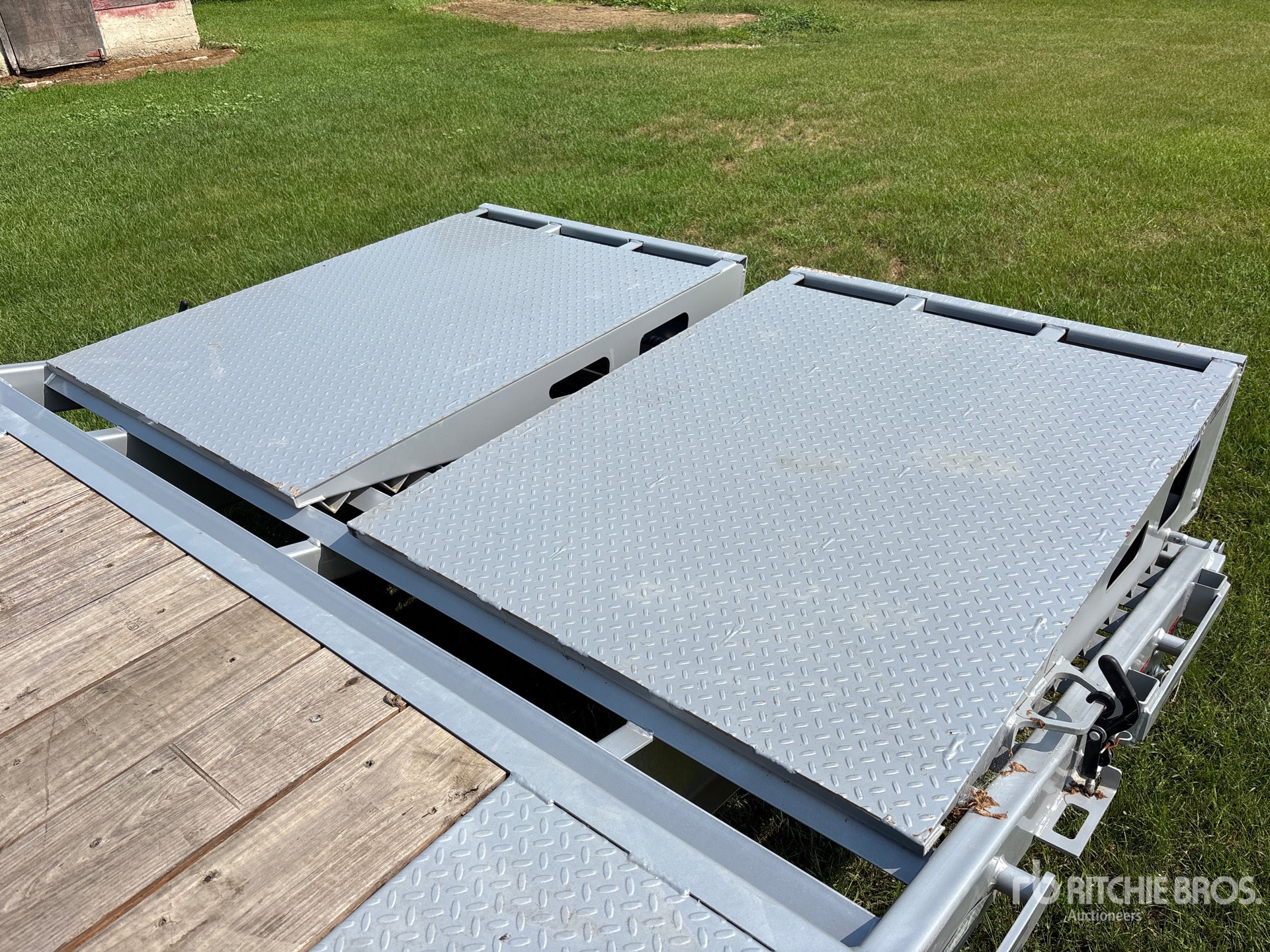 2024 Diamond C 7000 lb 20 ft T/A