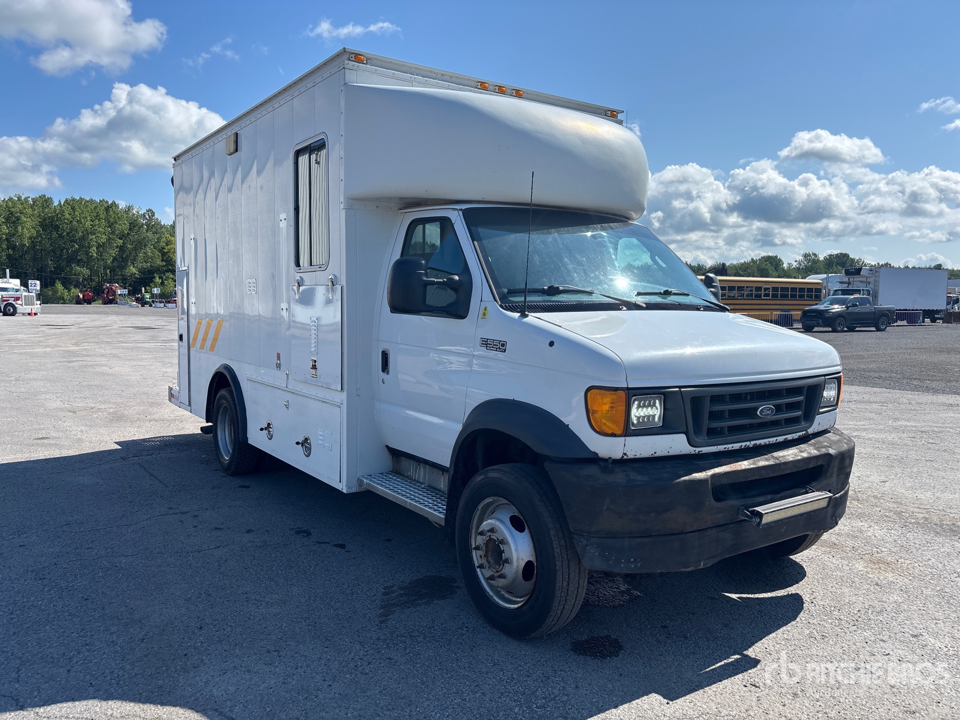 2003 Ford E-550