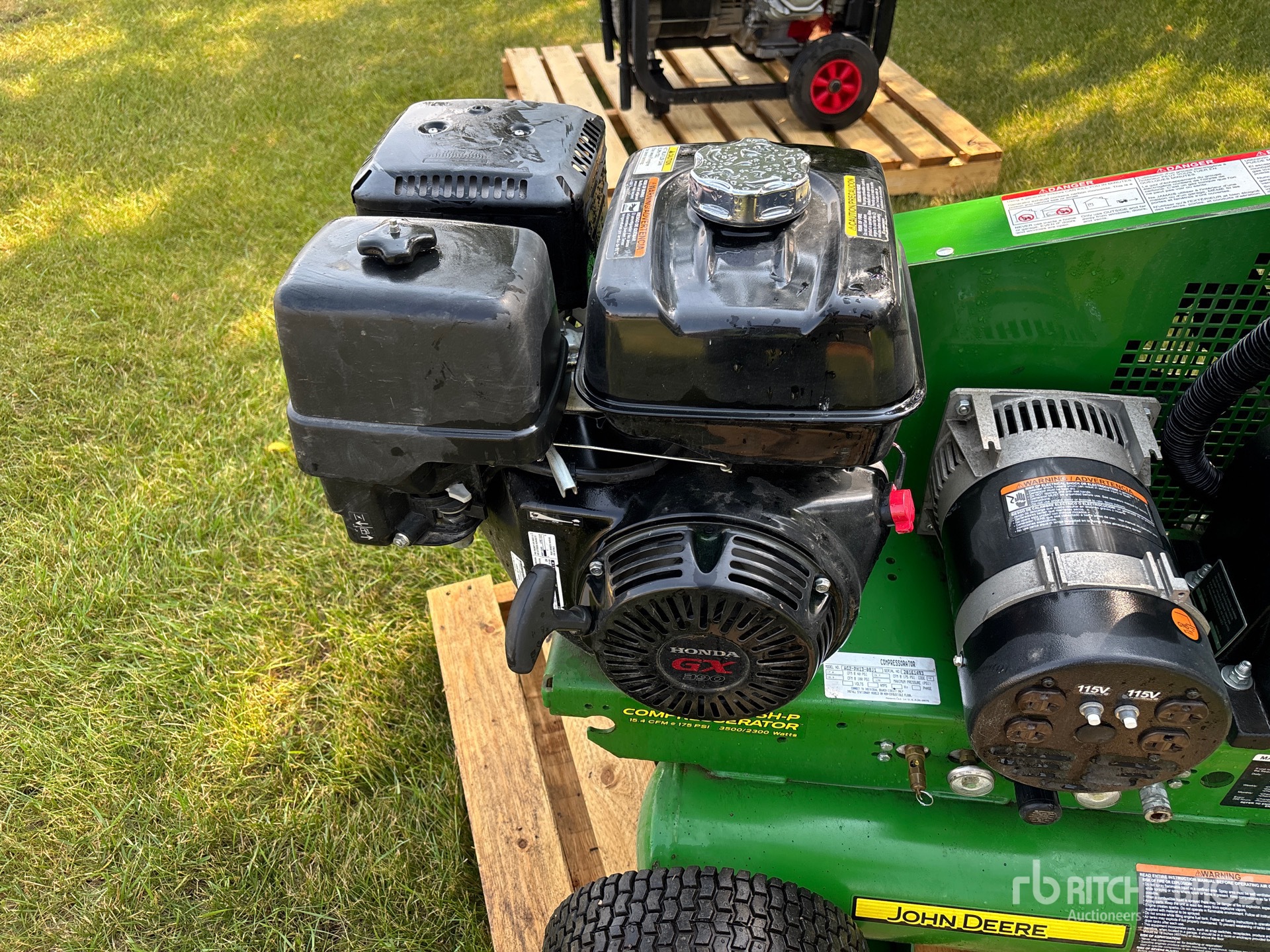 John Deere 15.4 CFM