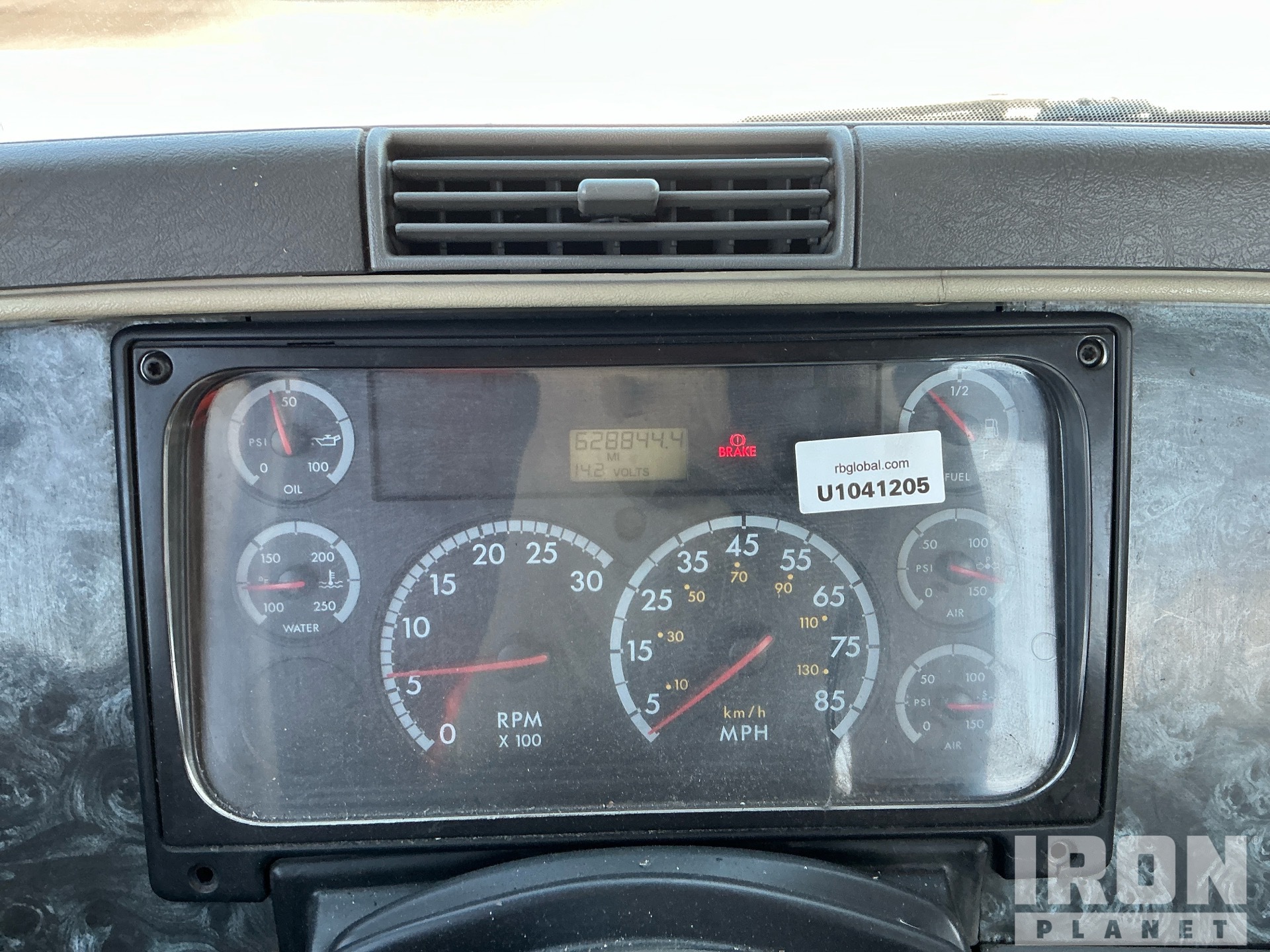 2001 Freightliner COLUMBIA 120
