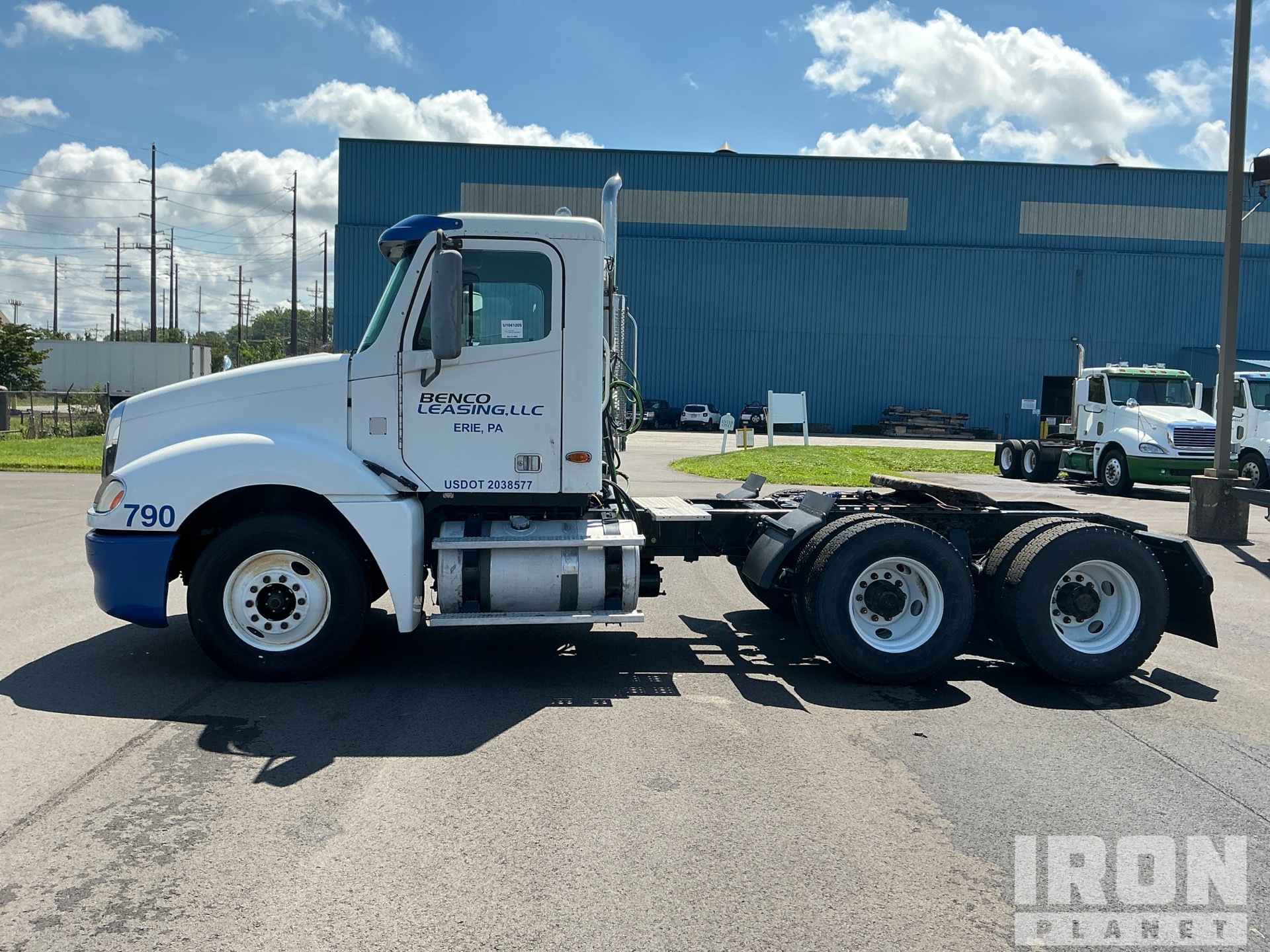 2001 Freightliner COLUMBIA 120