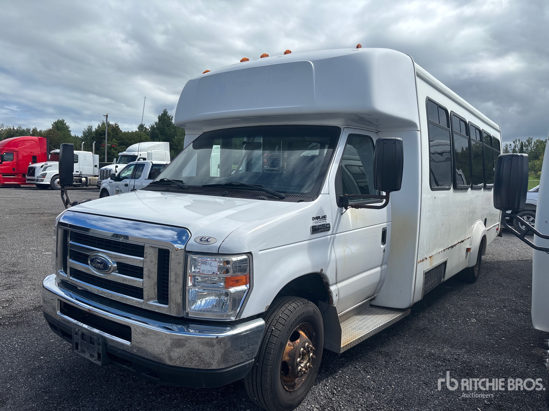 Photo of 2017 Ford E450 ELKART