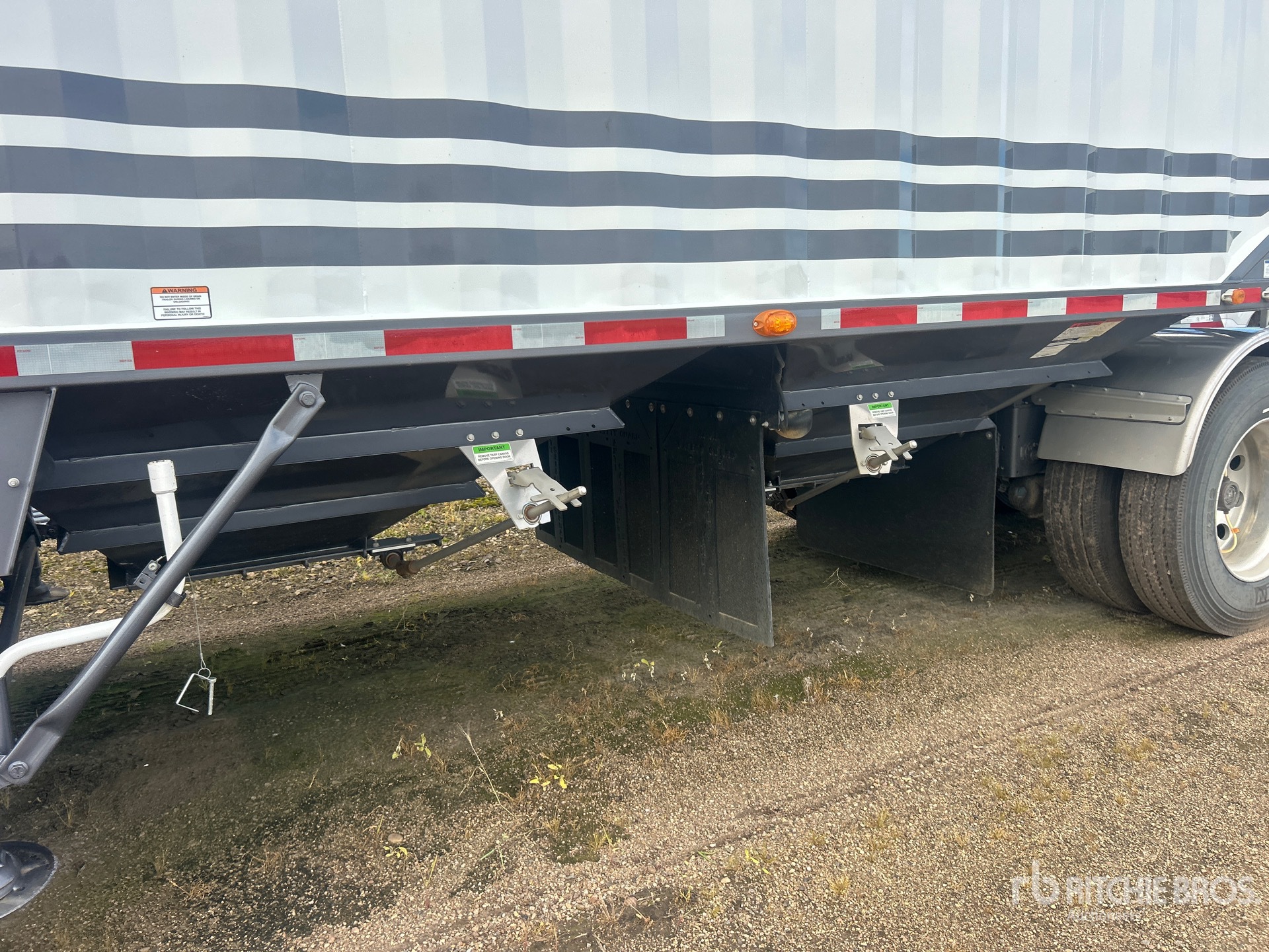 2024 Load King 30 ft T/A Super B-Train Pup