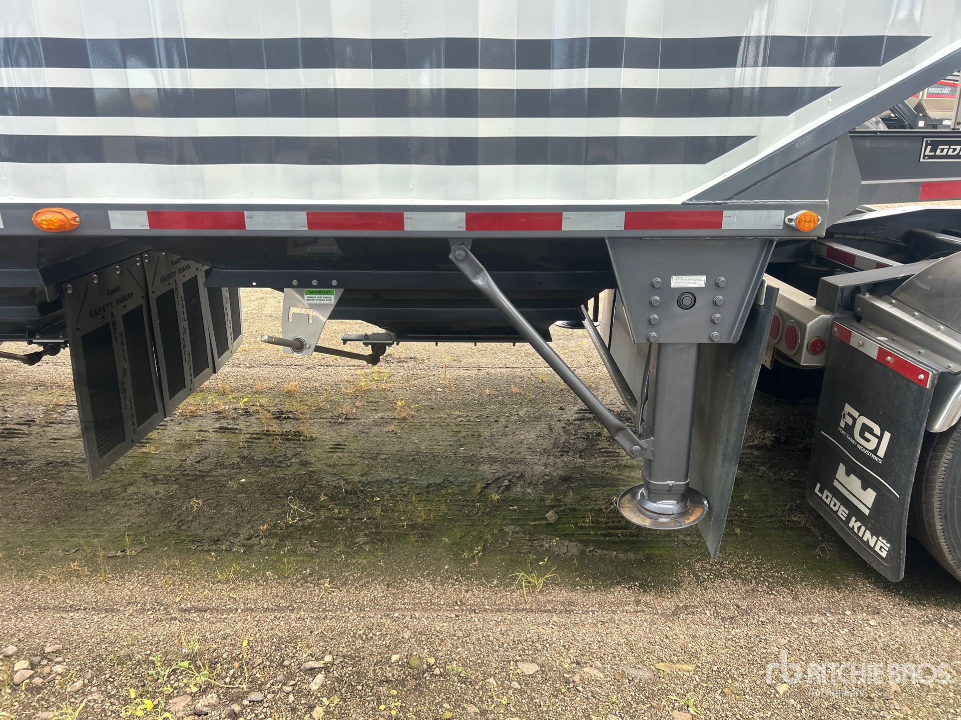 2024 Load King 30 ft T/A Super B-Train Pup