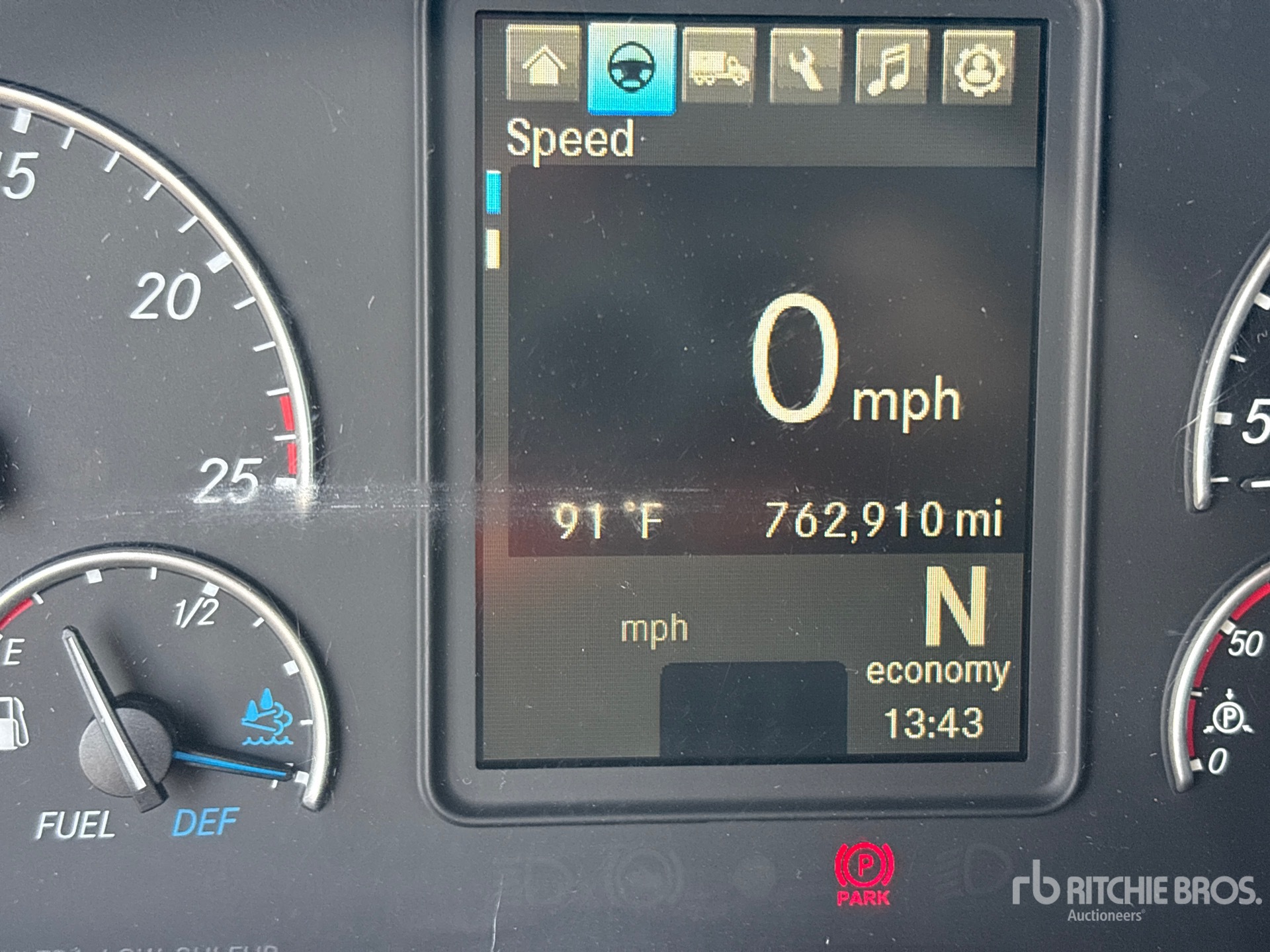 2020 Freightliner CASCADIA 126
