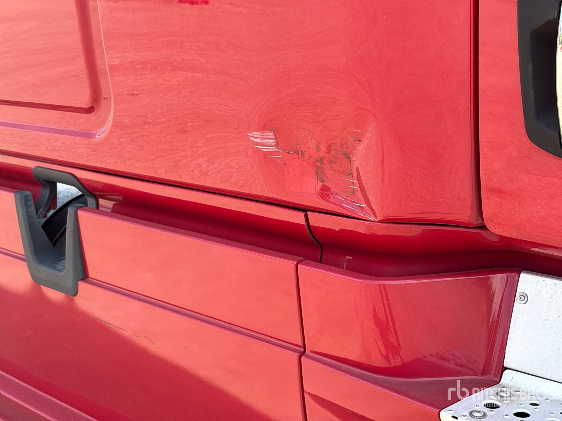 2020 Freightliner CASCADIA 126