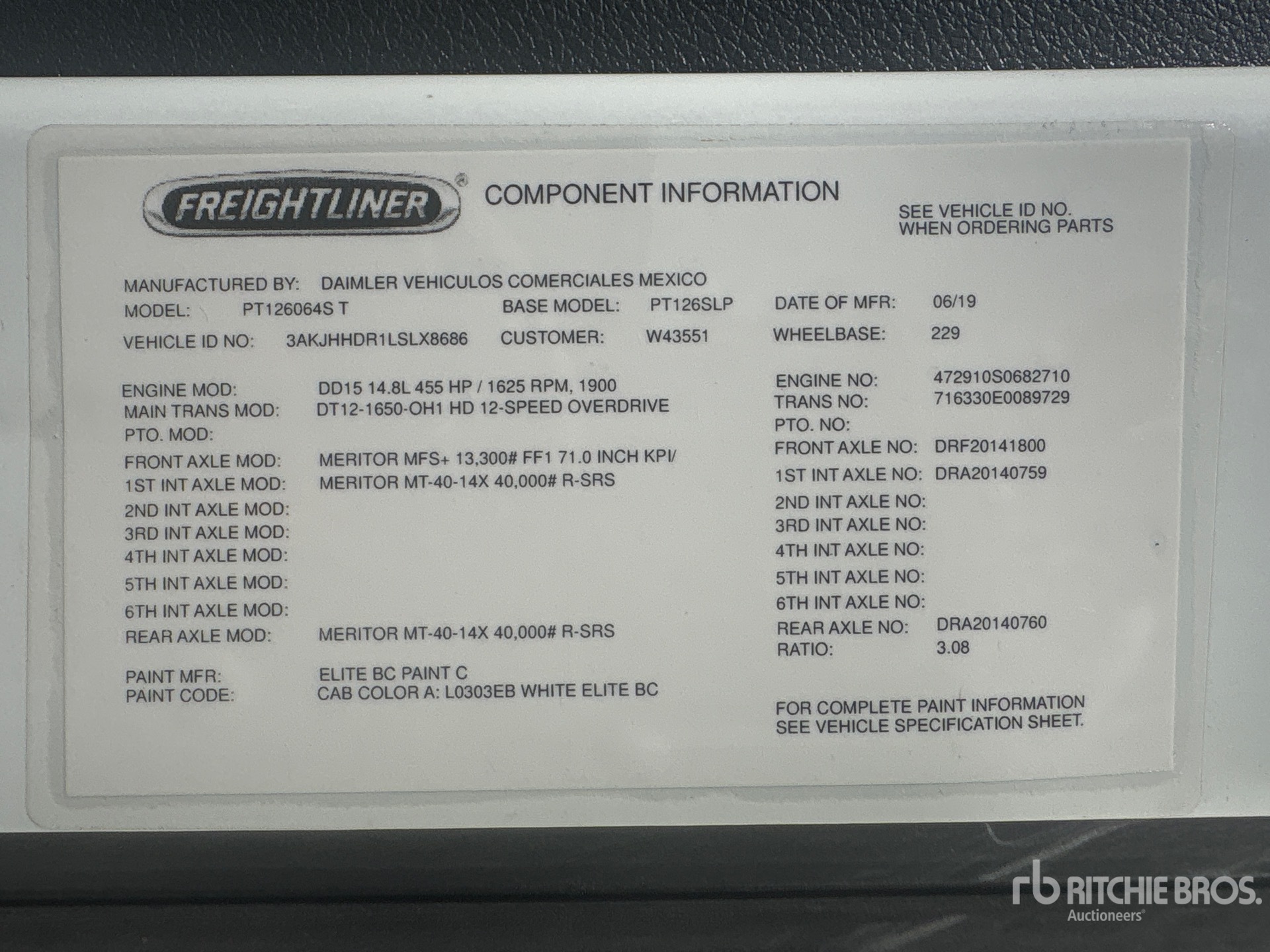 2020 Freightliner CASCADIA 126