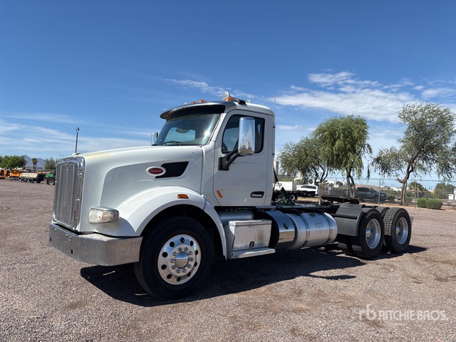 2015 Peterbilt 567 6x4 T/a Day Cab Truck Tractor