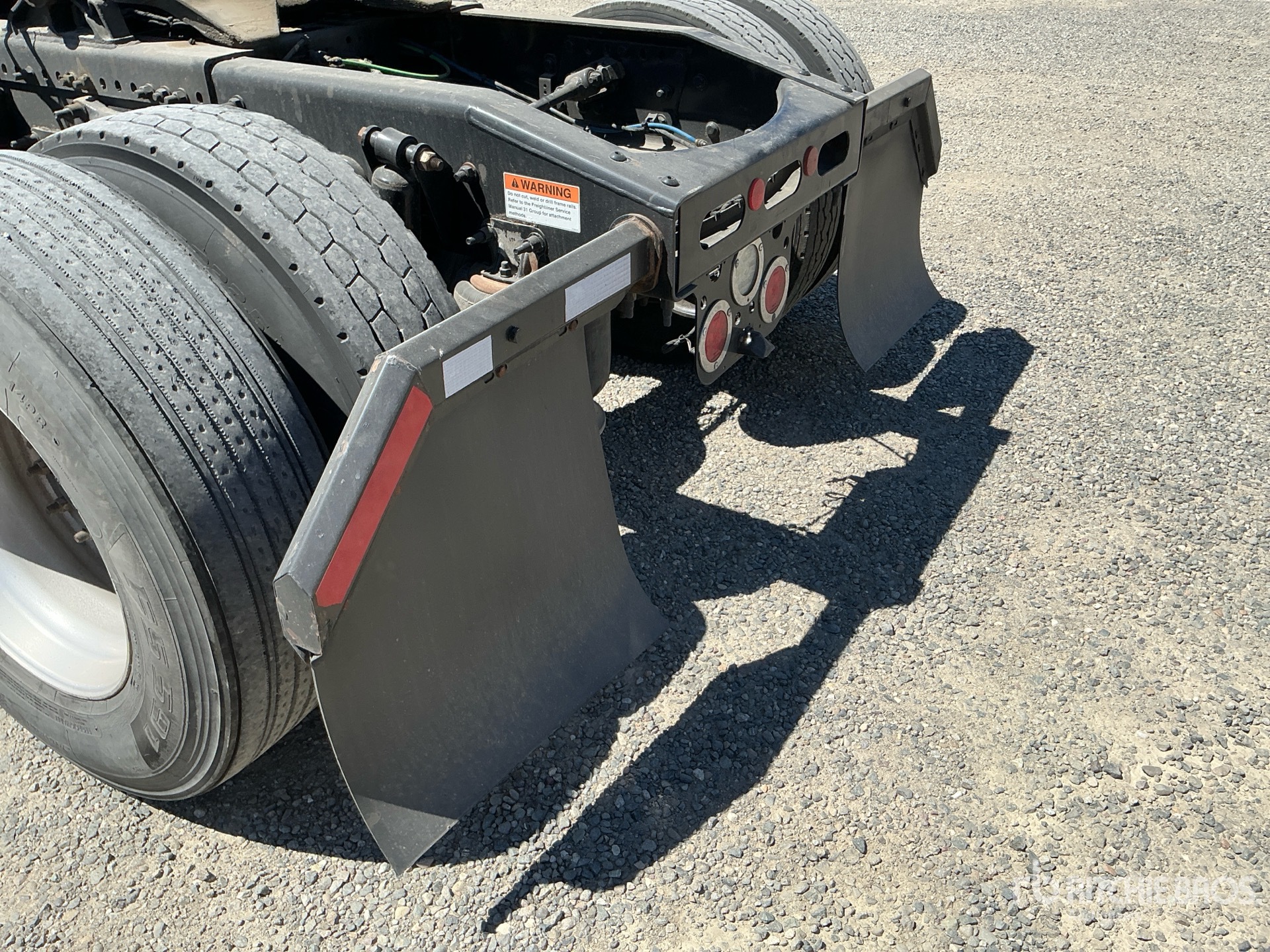 2021 Freightliner CASCADIA 126