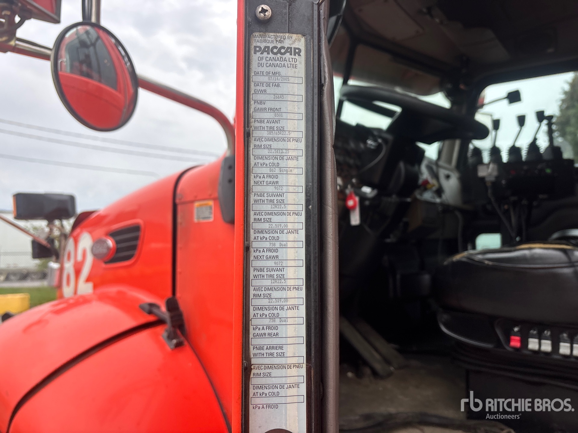 2006 Peterbilt 335