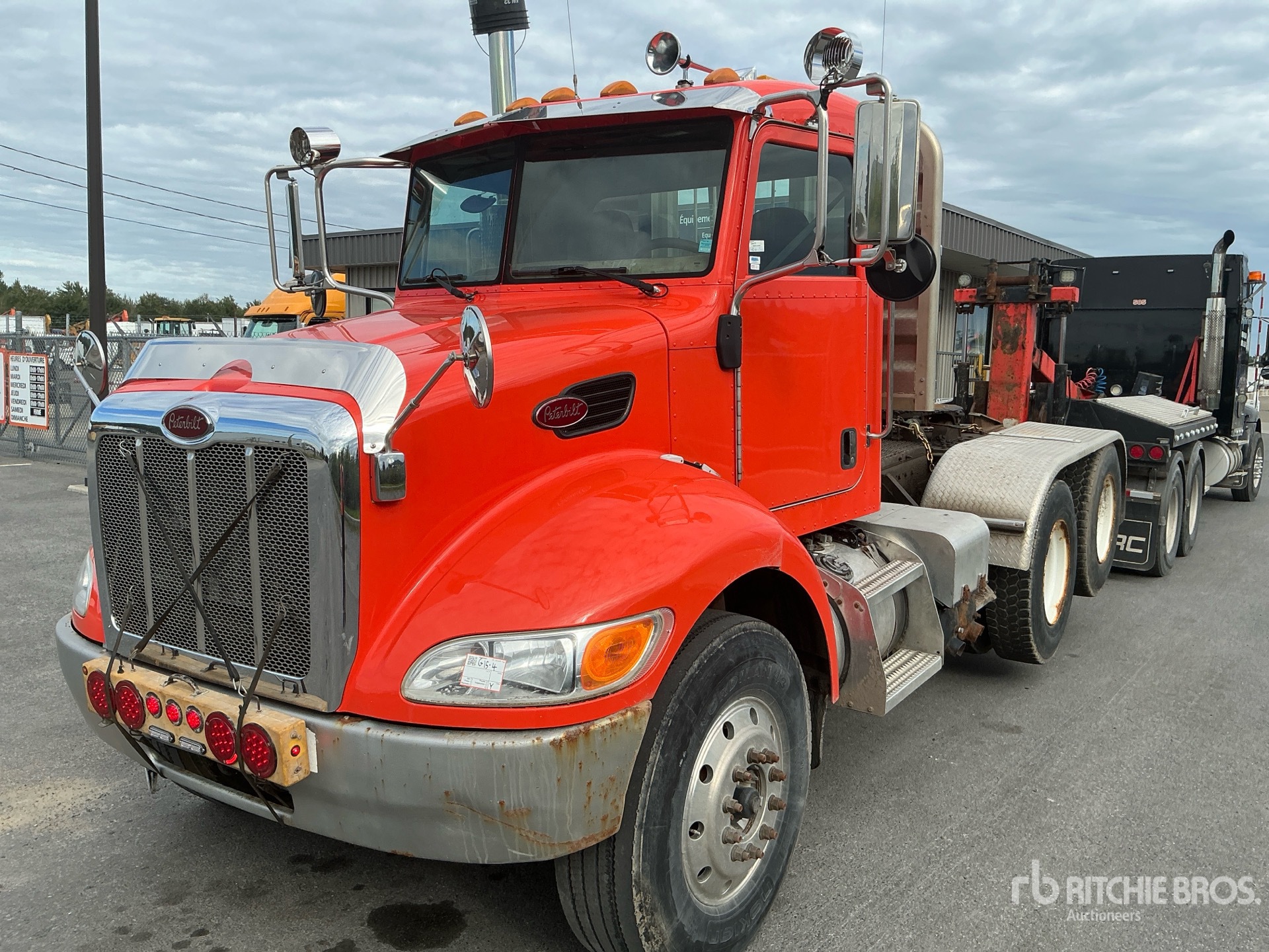 2006 Peterbilt 335