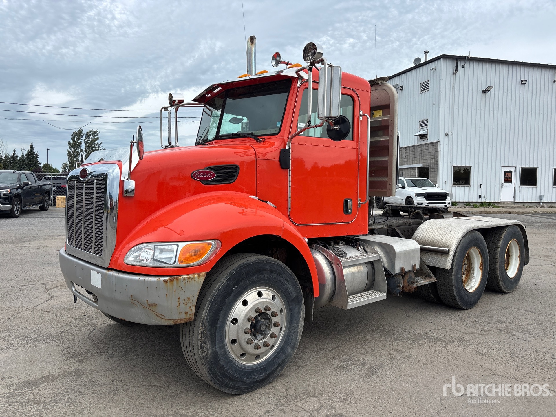 2006 Peterbilt 335