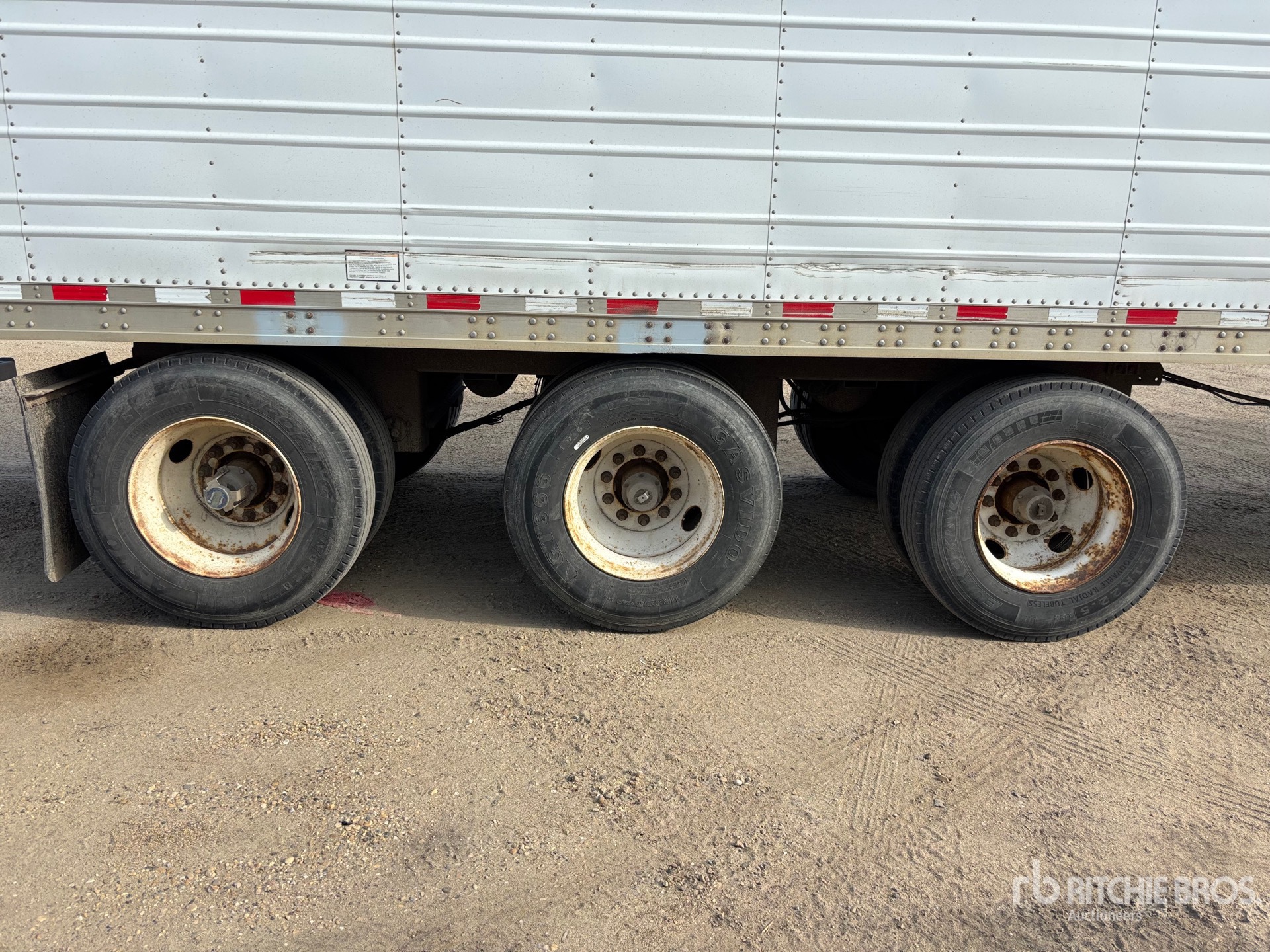 2009 Great Dane 53 FT X 102 IN TRI/A MULTI -TEMP