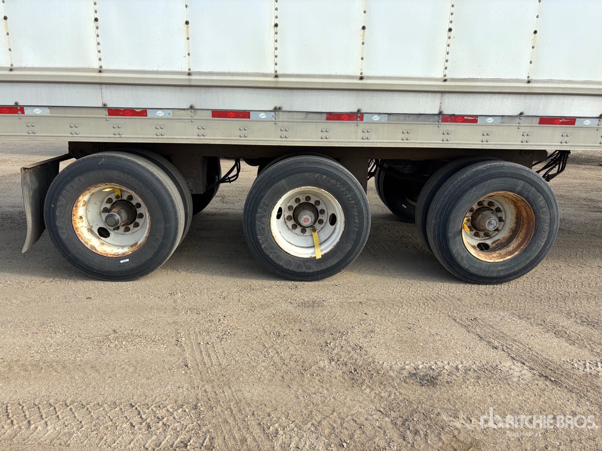 2014 Utility 53 FT X 102 IN TRI/A