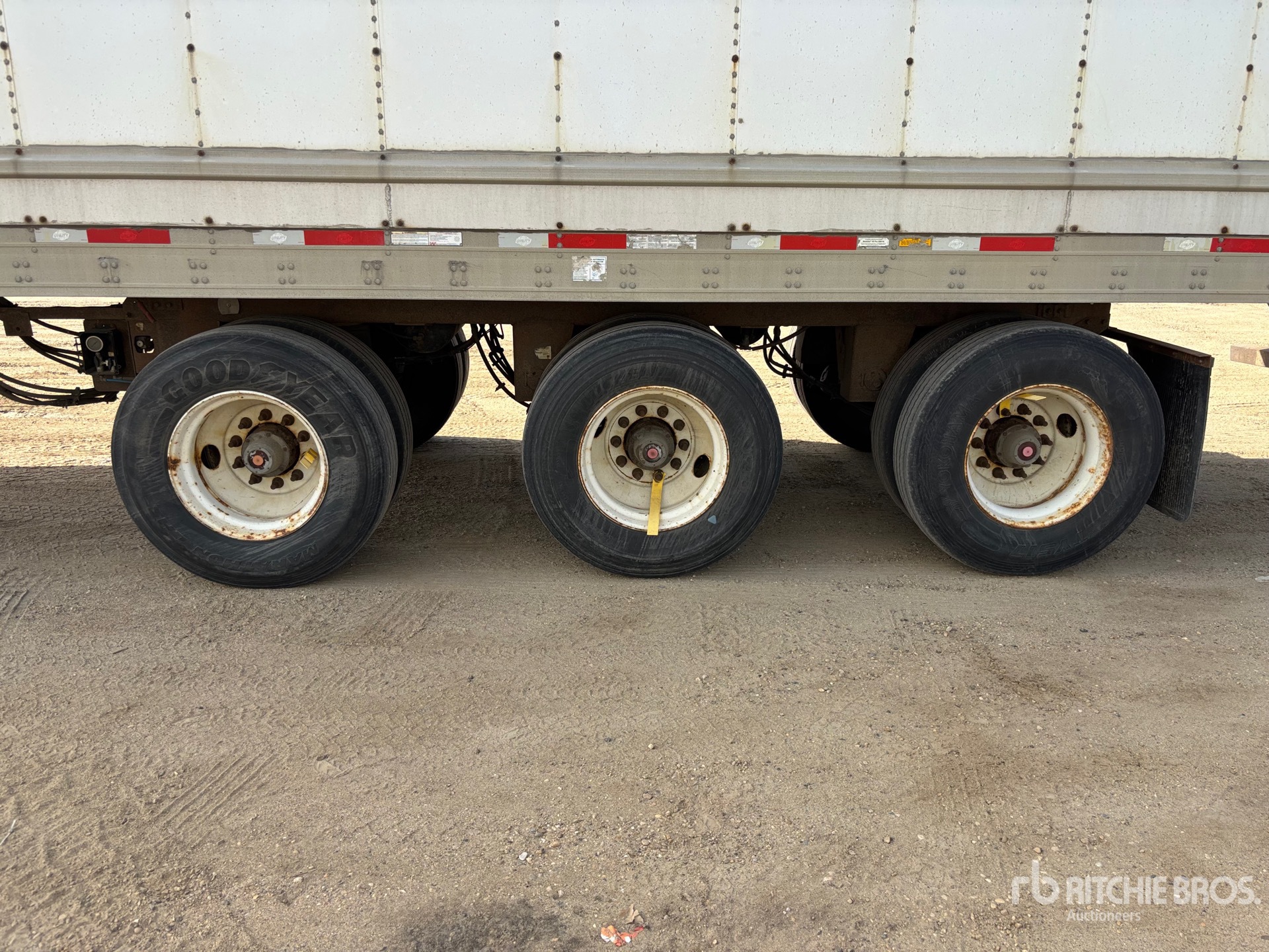 2014 Utility 53 FT X 102 IN TRI/A