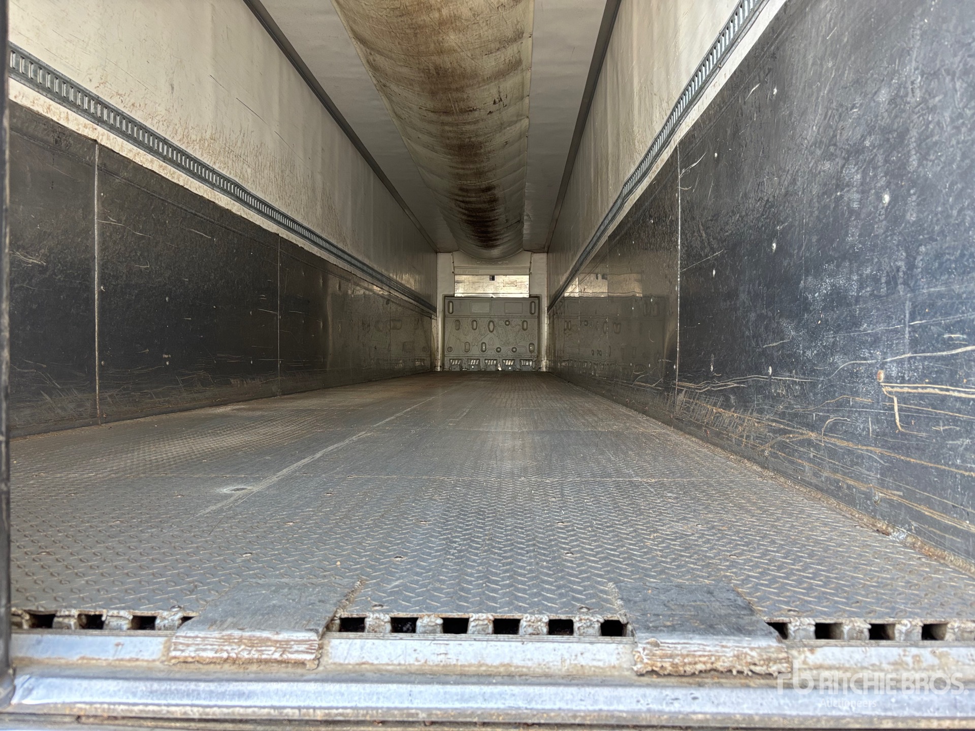 2014 Utility 53 FT X 102 IN TRI/A