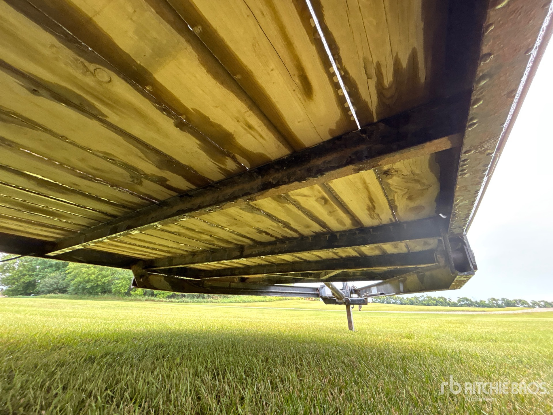 2010 Double A 20 ft T/A Tilt Deck