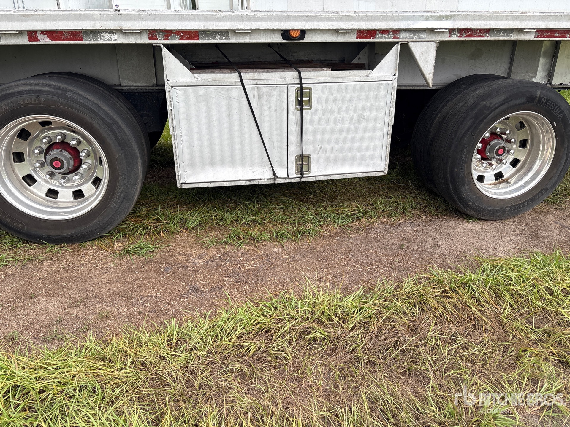 1993 Ravens 48 FT SPREAD AXLE