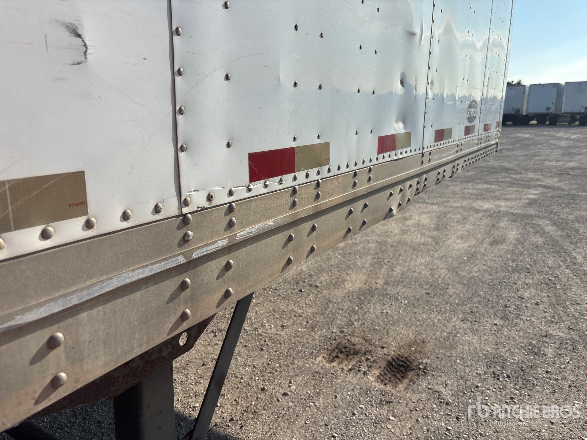 2006 Strick 48 FT X 102 IN T/A