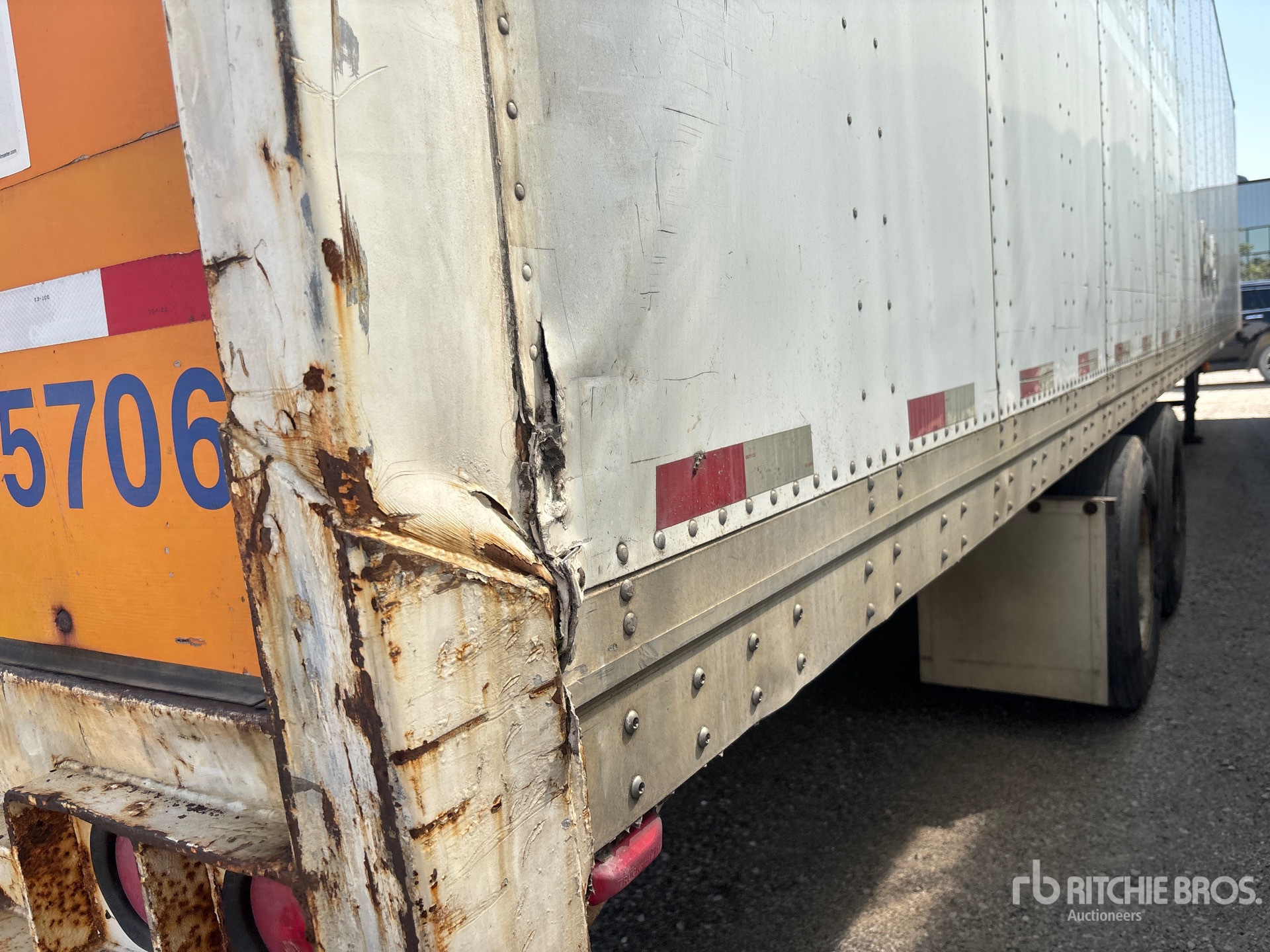 2006 Strick 48 FT X 102 IN T/A