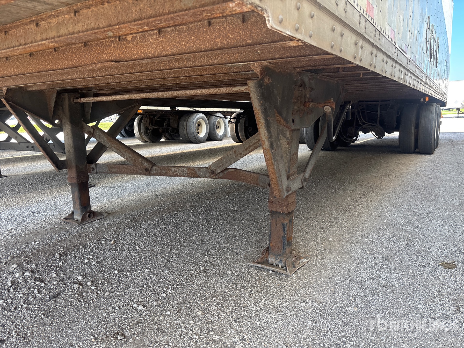2006 Strick 48 FT X 102 IN T/A