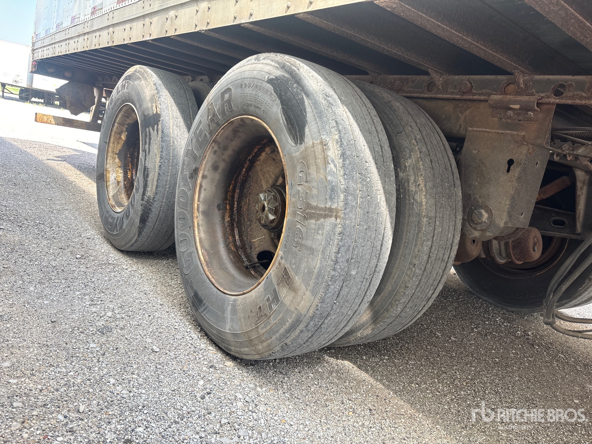 2006 Strick 48 FT X 102 IN T/A