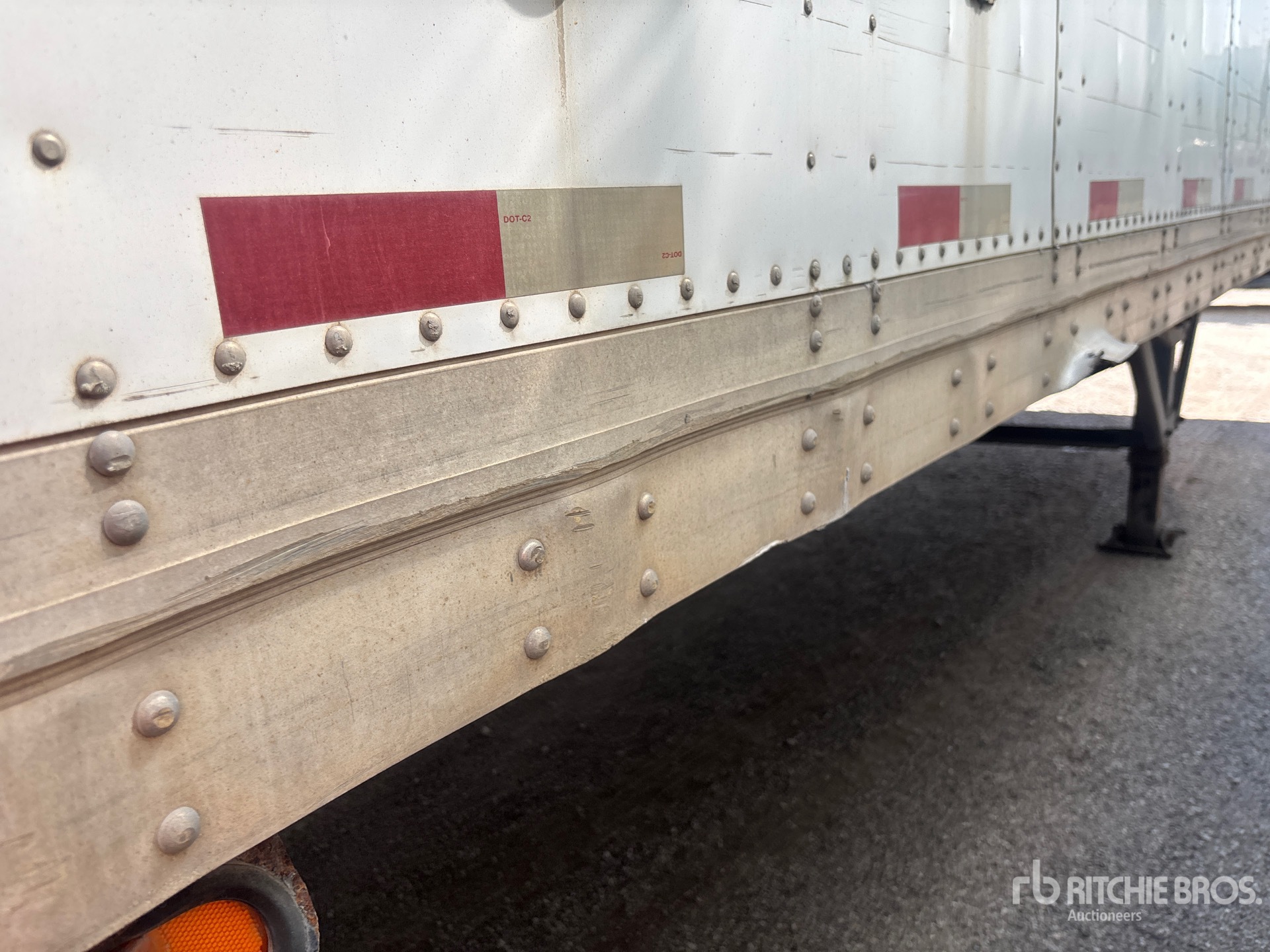 2006 Strick 48 FT X 102 IN T/A