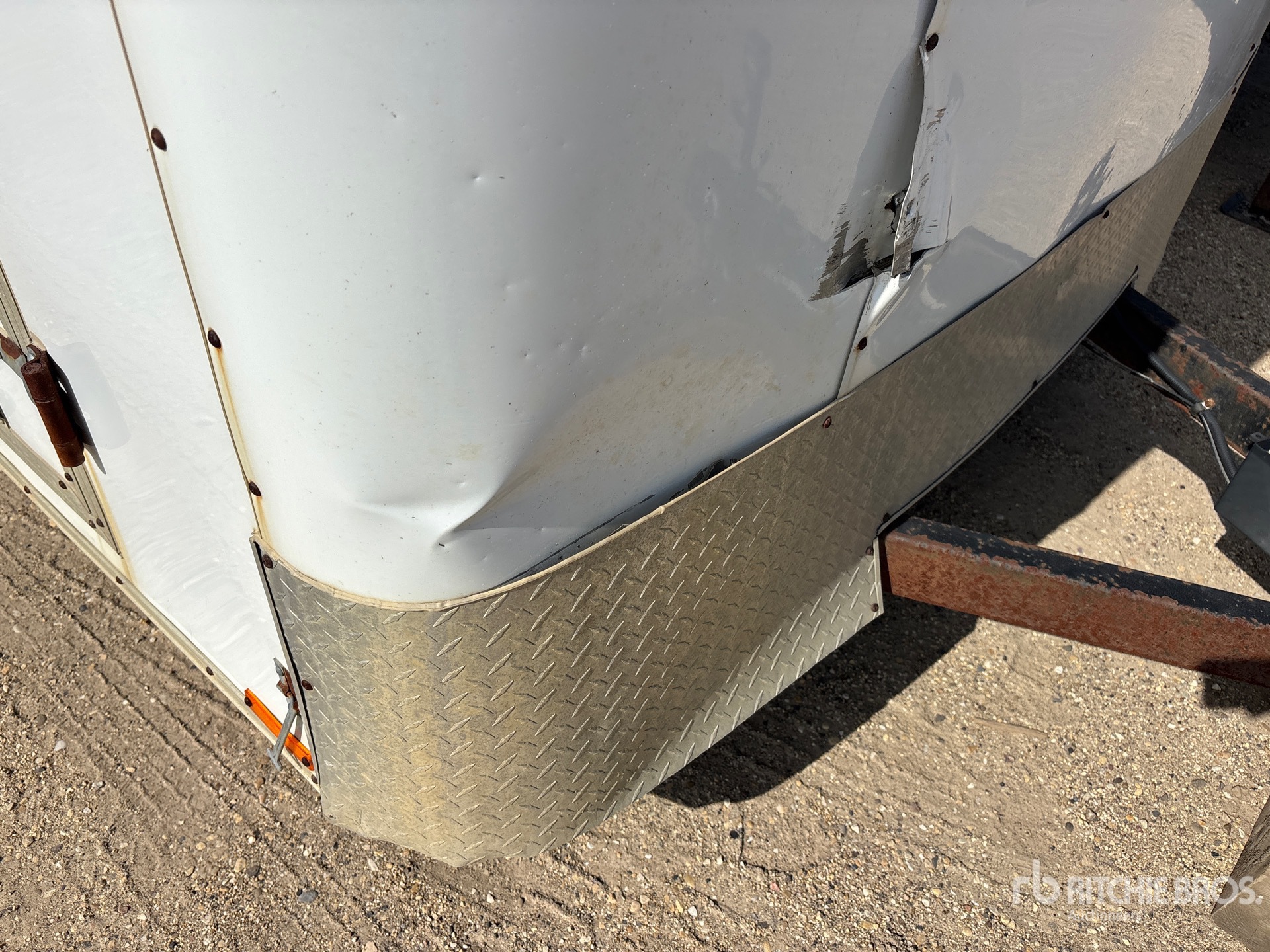 Cargo Mate T/A 14 FT 4 IN