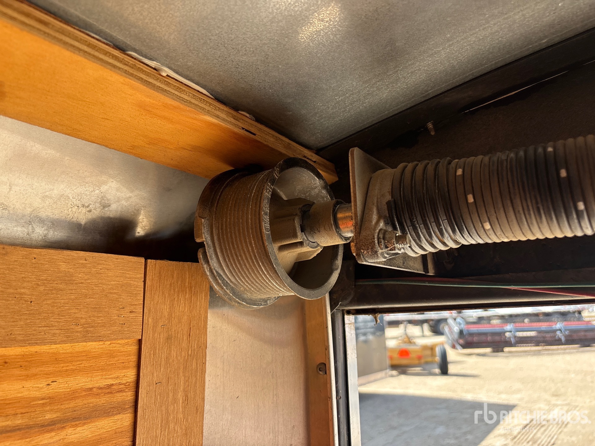 Cargo Mate T/A 14 FT 4 IN